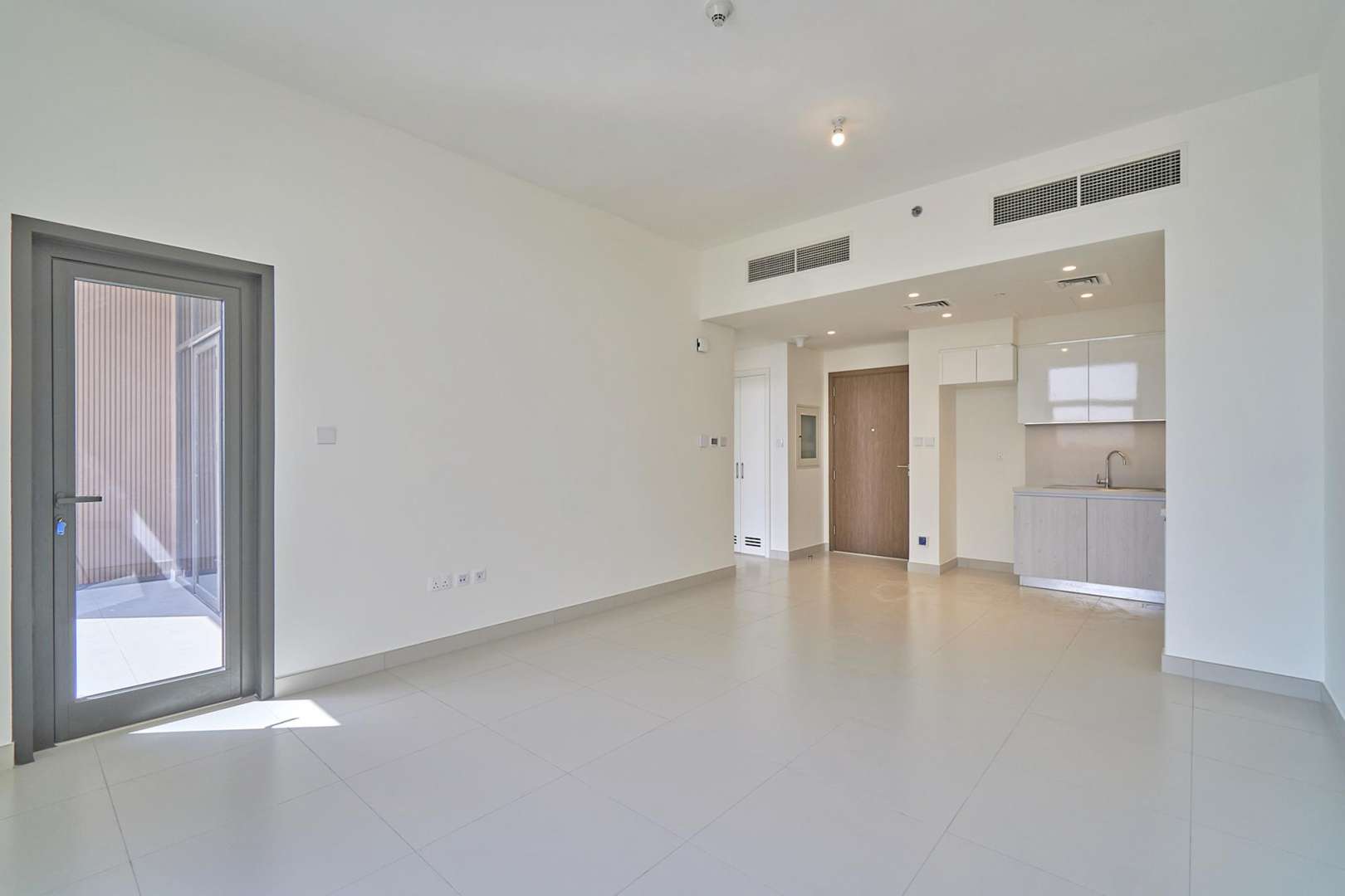 Modern kitchen in 1-bedroom apartment, Park Point, Dubai Hills Estate, for rent