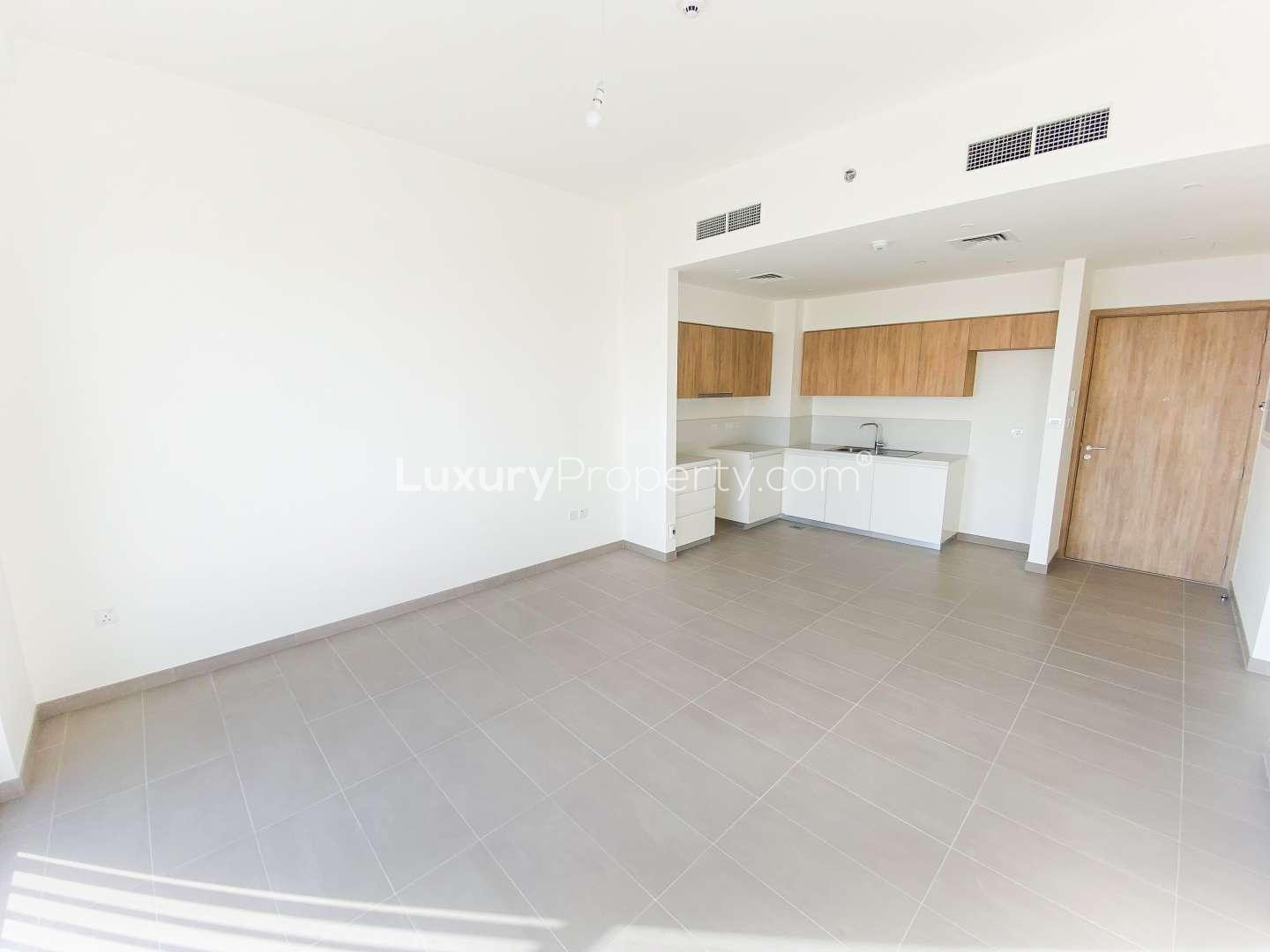 High-floor apartment interior with modern kitchen in Dubai Hills Estate, Park Ridge