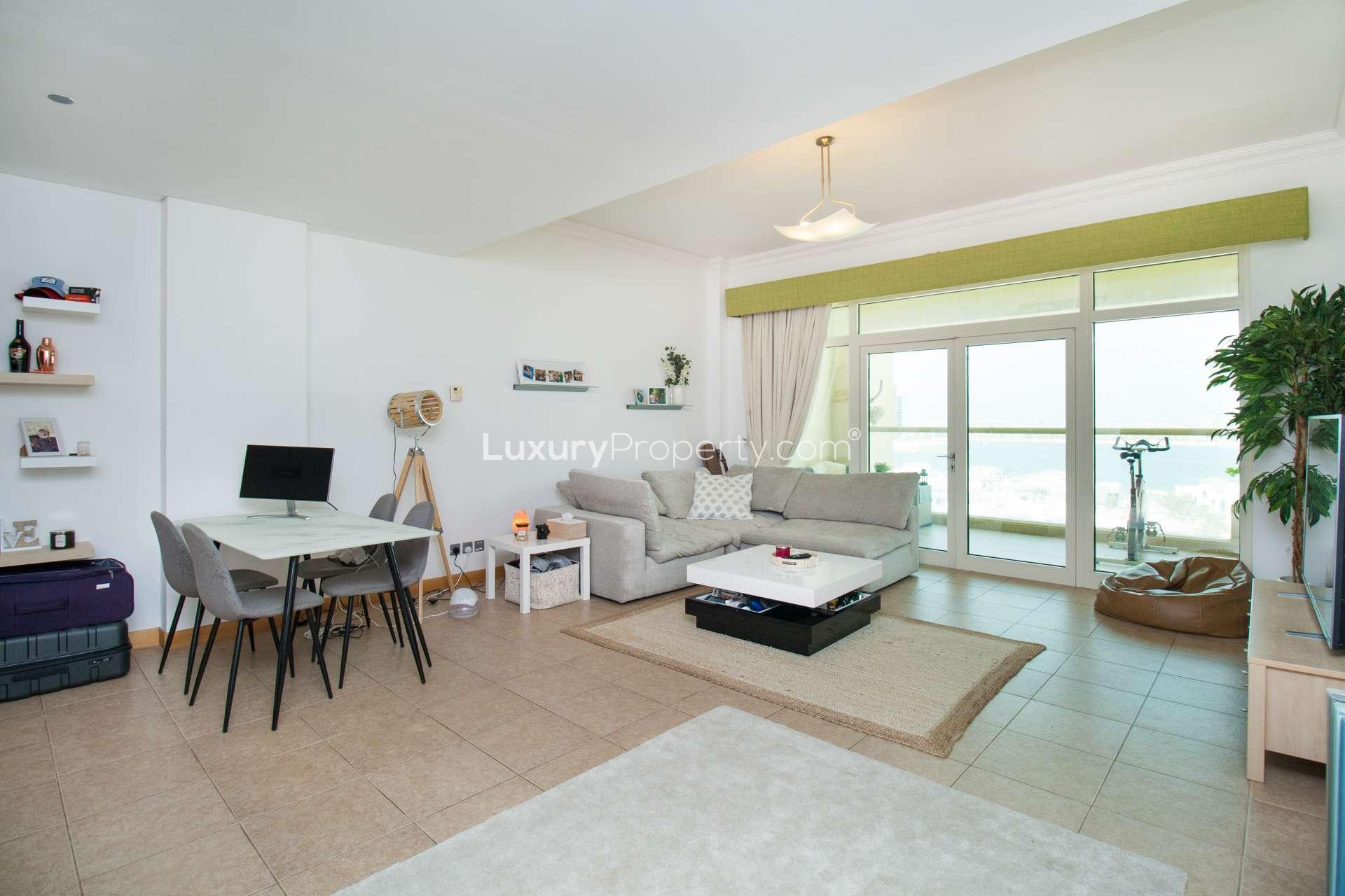 Bright living area in 1-bedroom apartment, Al Khudrawi, Shoreline Residences, Palm Jumeirah