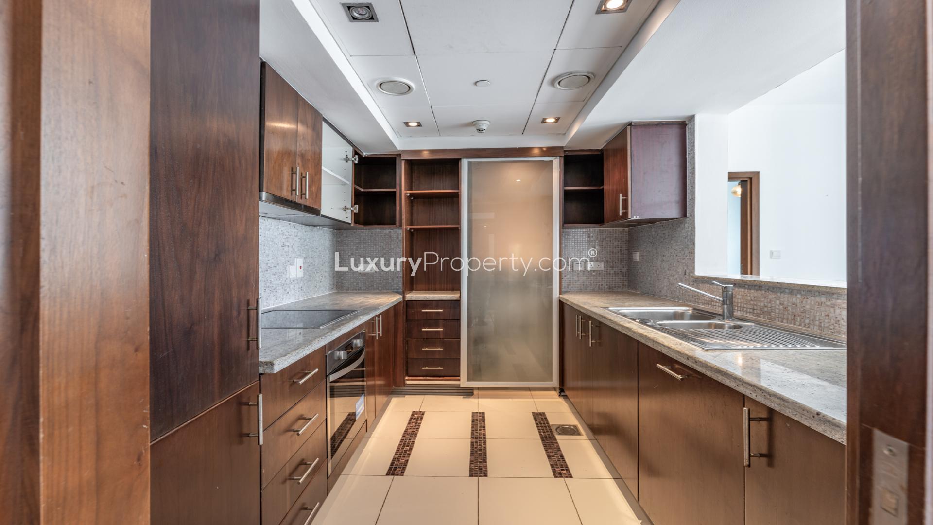 Empty 1-bedroom apartment with marina view in Bonaire Tower, Dubai Marina for rent