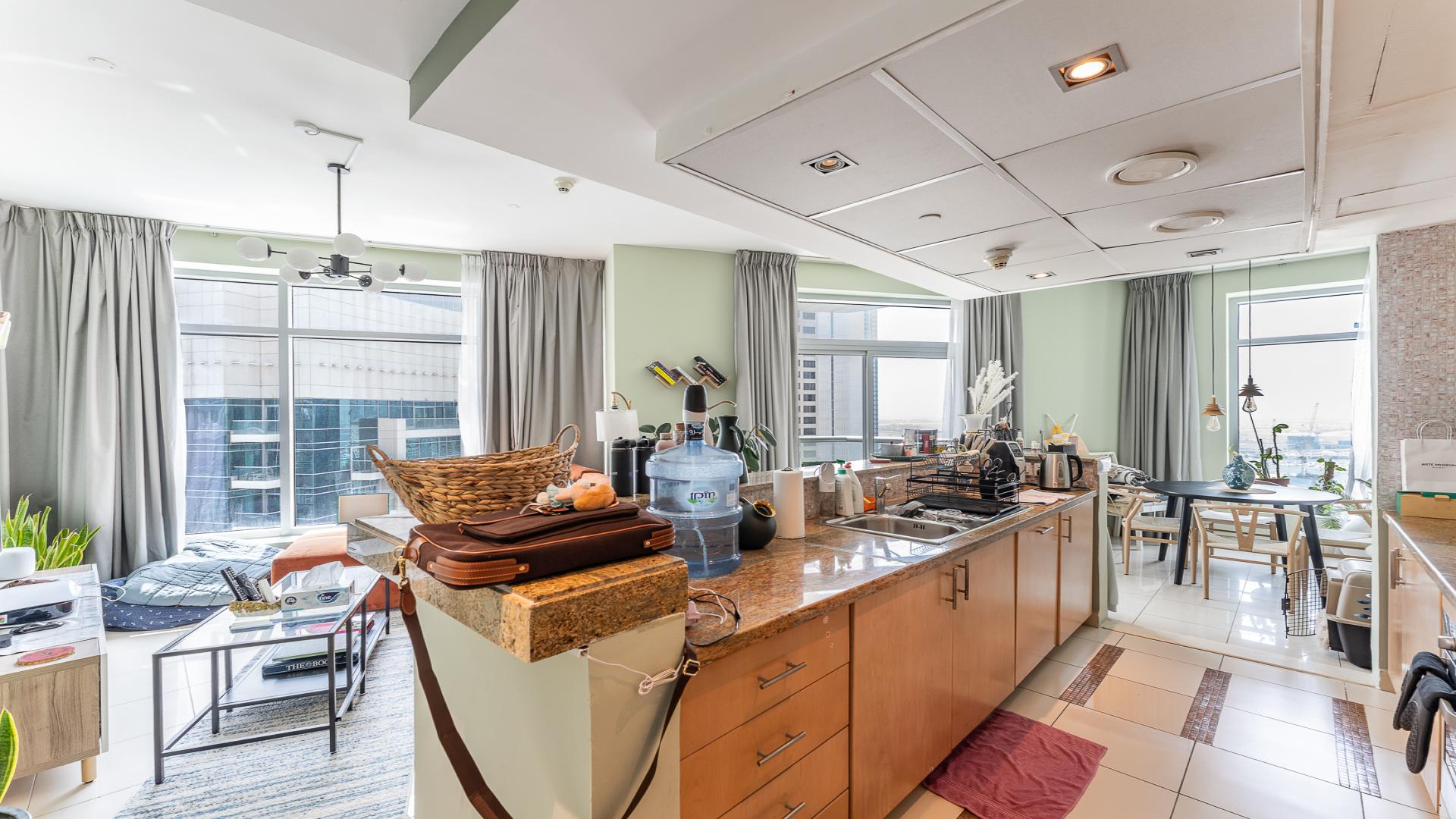 Furnished living room in chiller-free apartment, Park Island, Dubai Marina, with modern decor