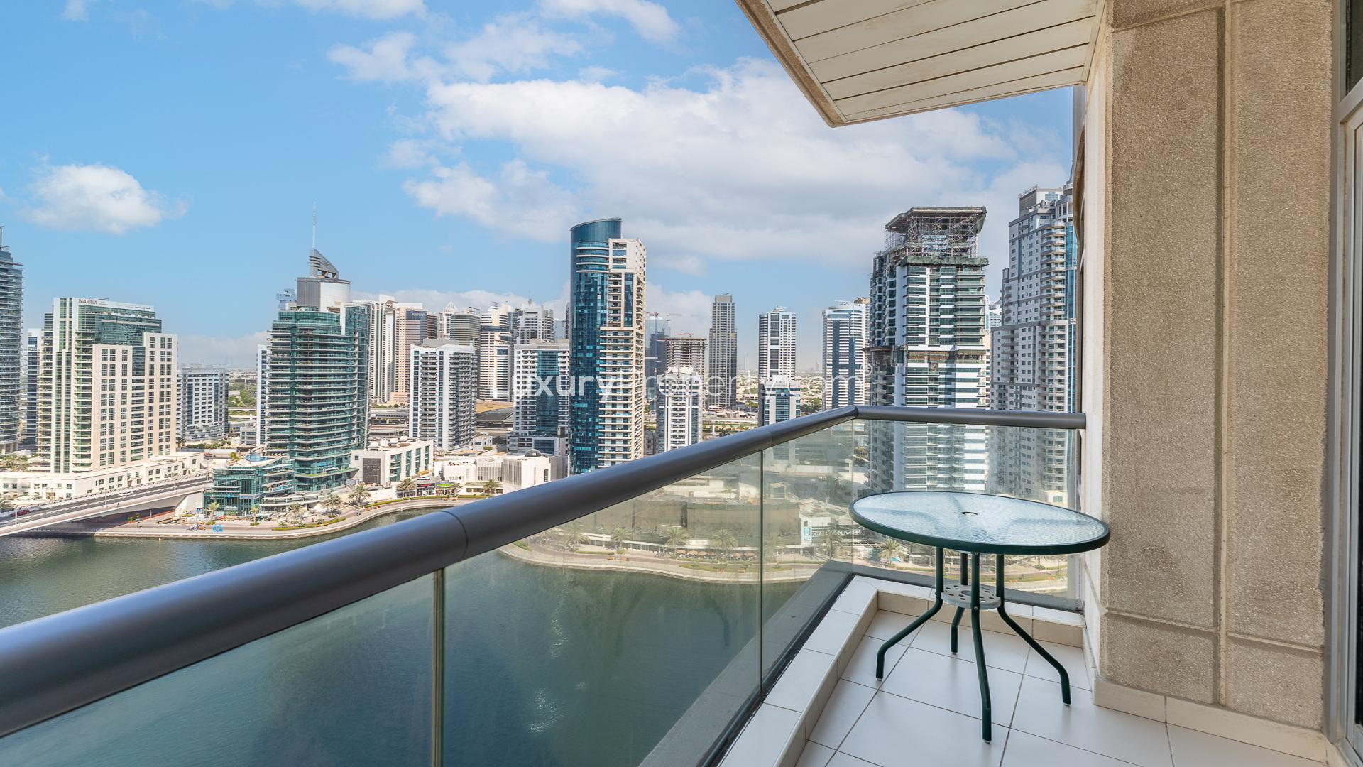 High-floor Park Island apartment living room with city view, Dubai Marina