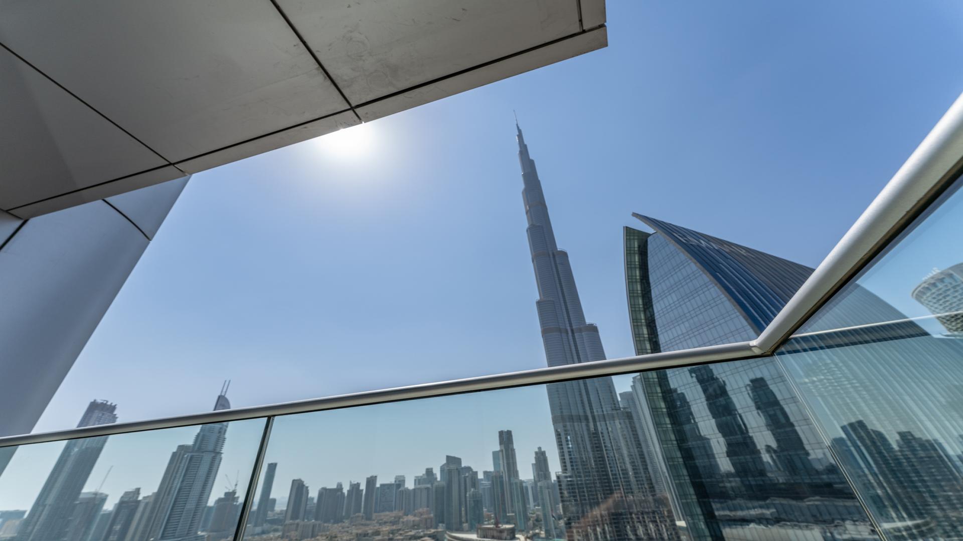 Fully furnished living and dining area in 1-bedroom apartment, Kempinski Boulevard, Downtown Dubai