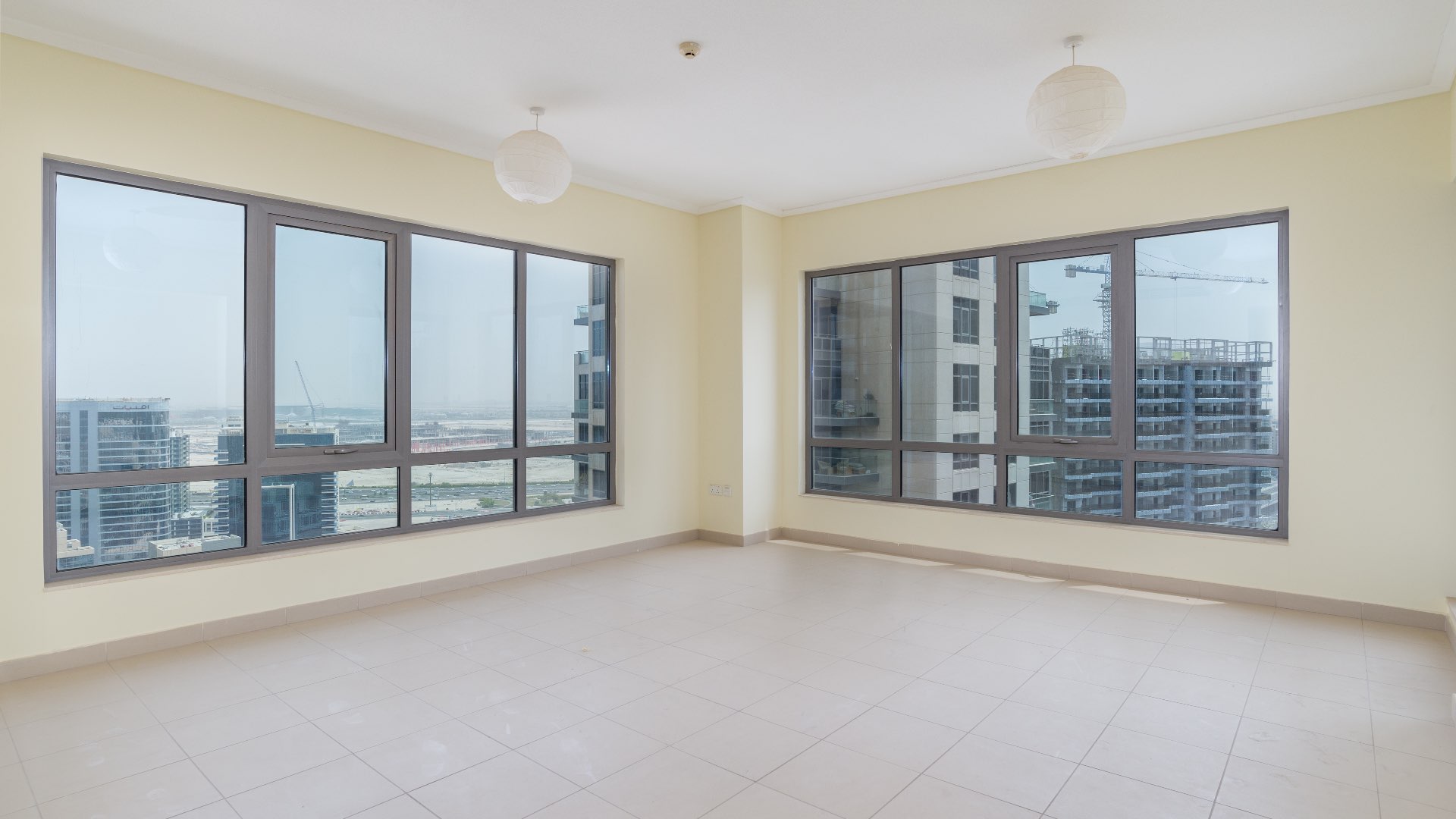 Spacious living area in 1-bedroom apartment, South Ridge, Downtown Dubai, with balcony access