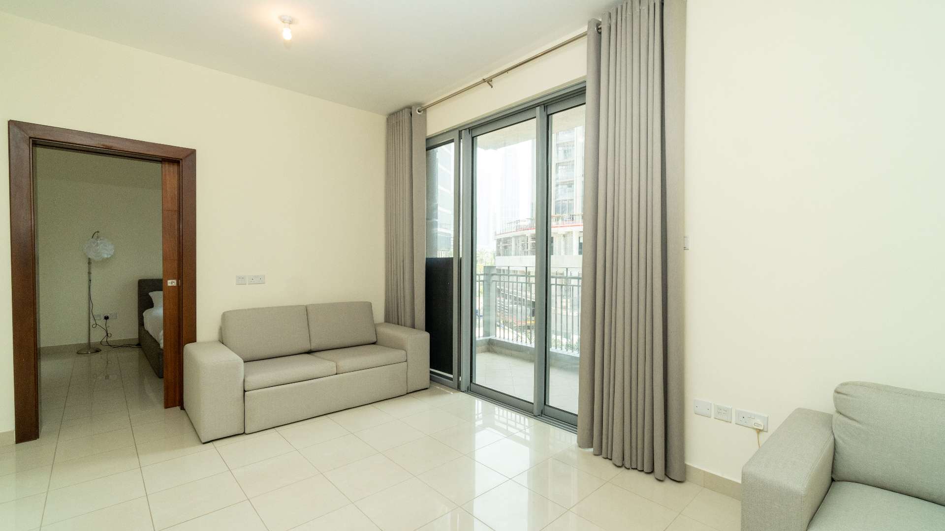 Modern bathroom in 1-bedroom apartment, Standpoint Towers, Downtown Dubai, available for rent