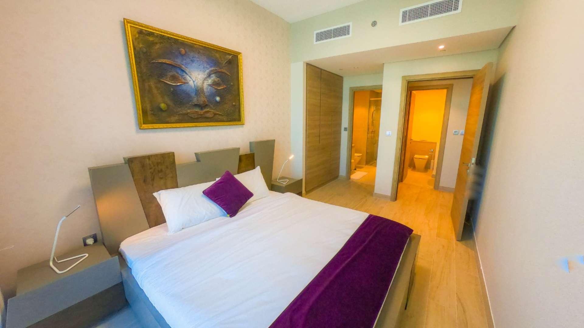 Modern furnished living room in 1-bed apartment, Studio One, Dubai Marina, for rent