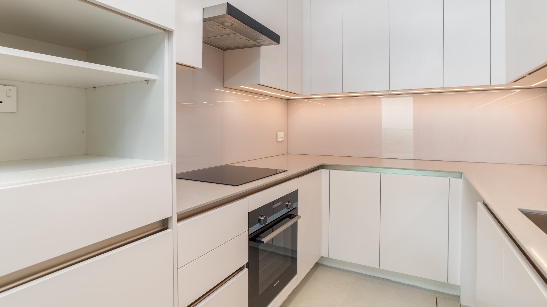 Modern kitchen in one-bedroom apartment, The Address Jumeirah Resort & Spa, Jumeirah Beach Residence