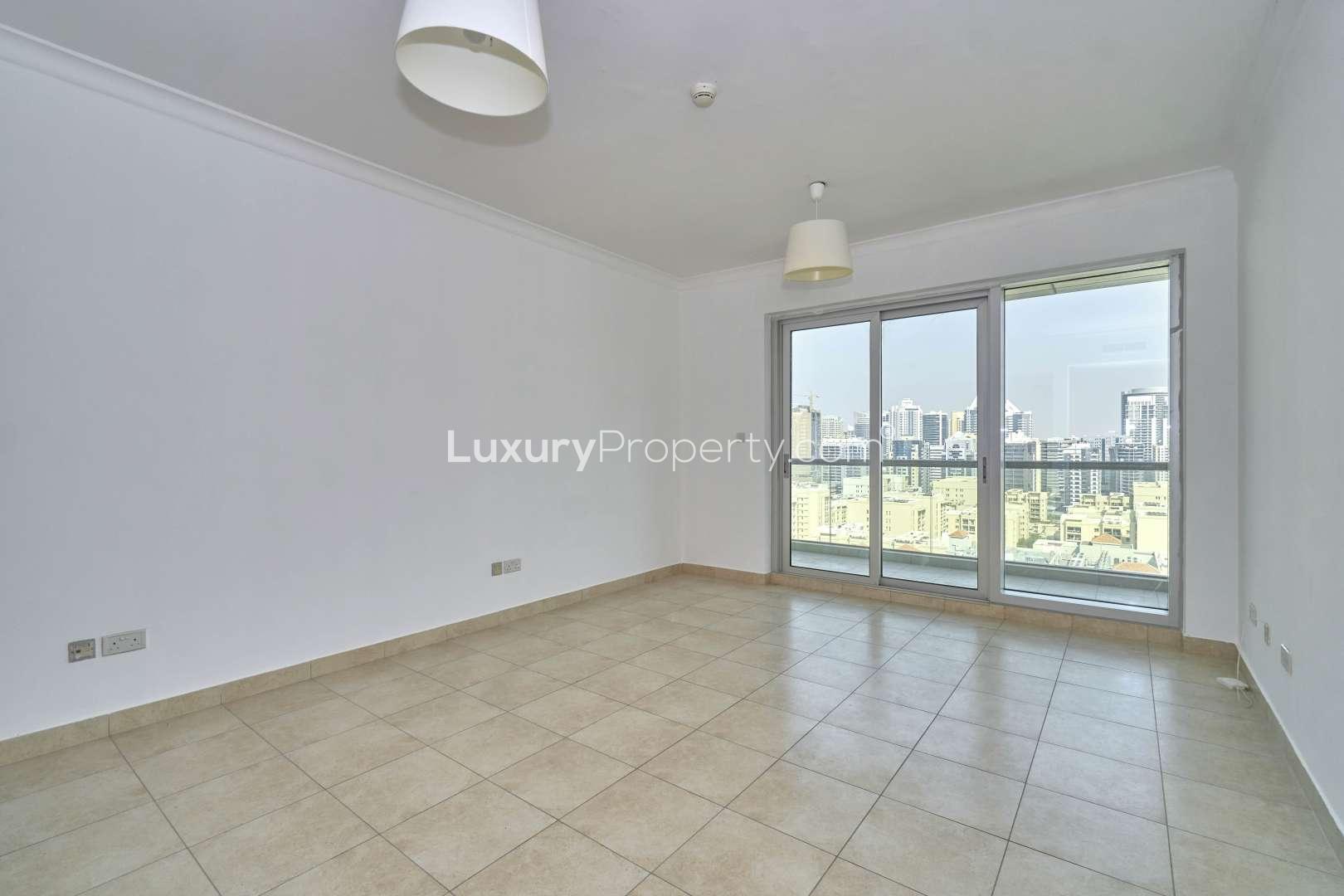 High-floor 1-bedroom apartment interior with kitchen in The Fairways, The Views, Dubai