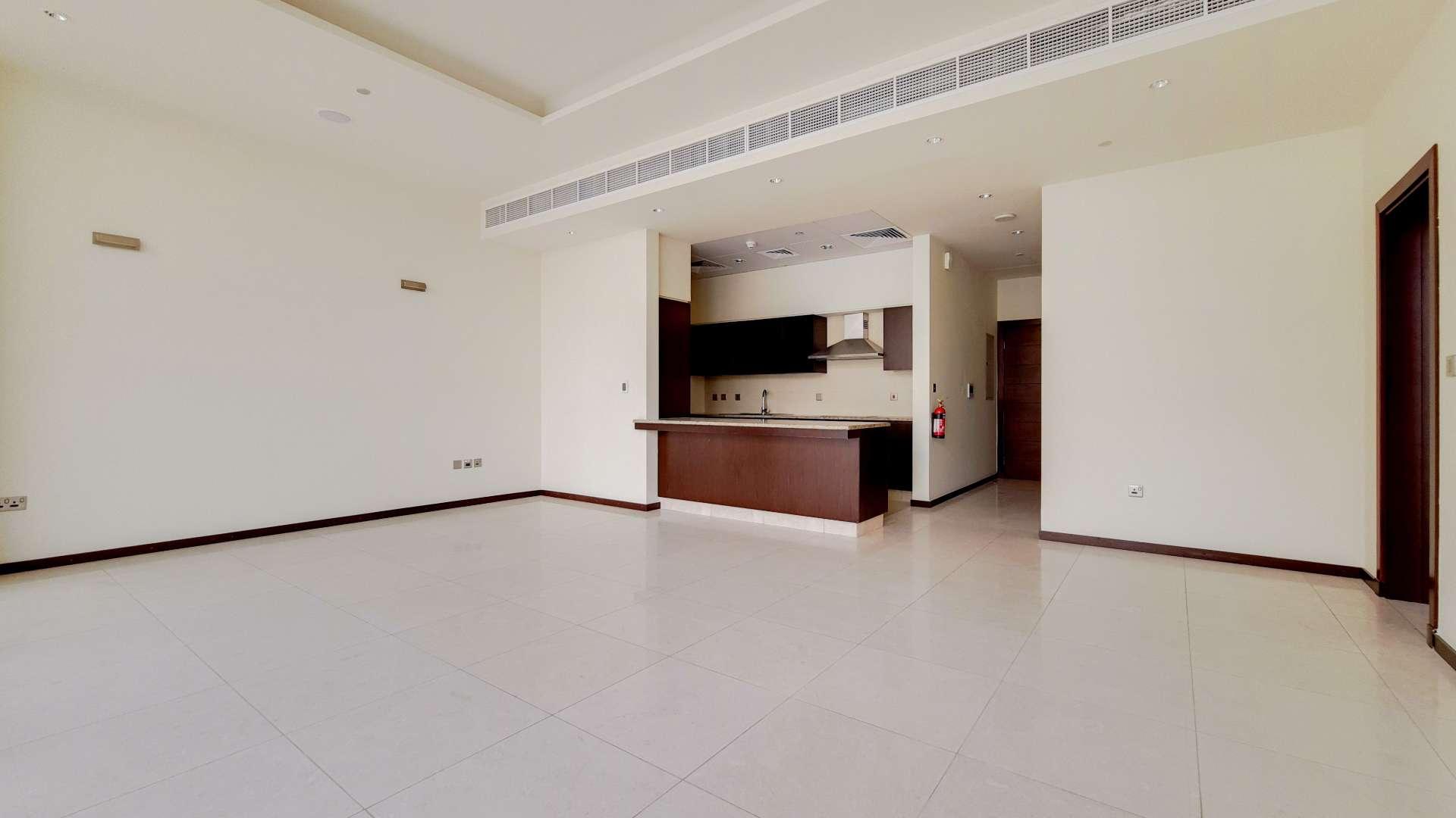 Spacious Palm Jumeirah apartment interior with large windows, Tiara Residences, for rent