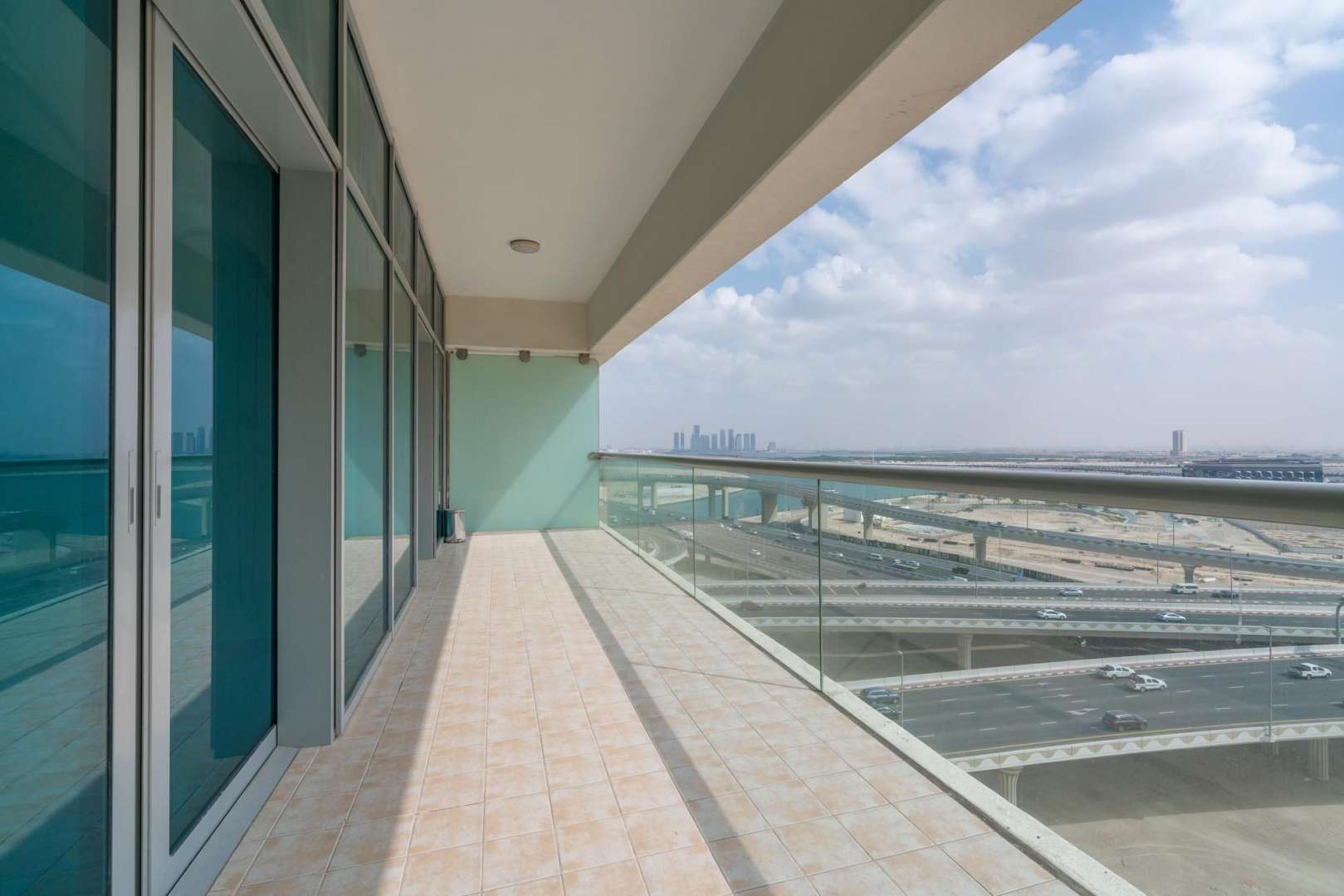 Spacious 1-bedroom apartment interior with canal views, Windsor Manor, Business Bay