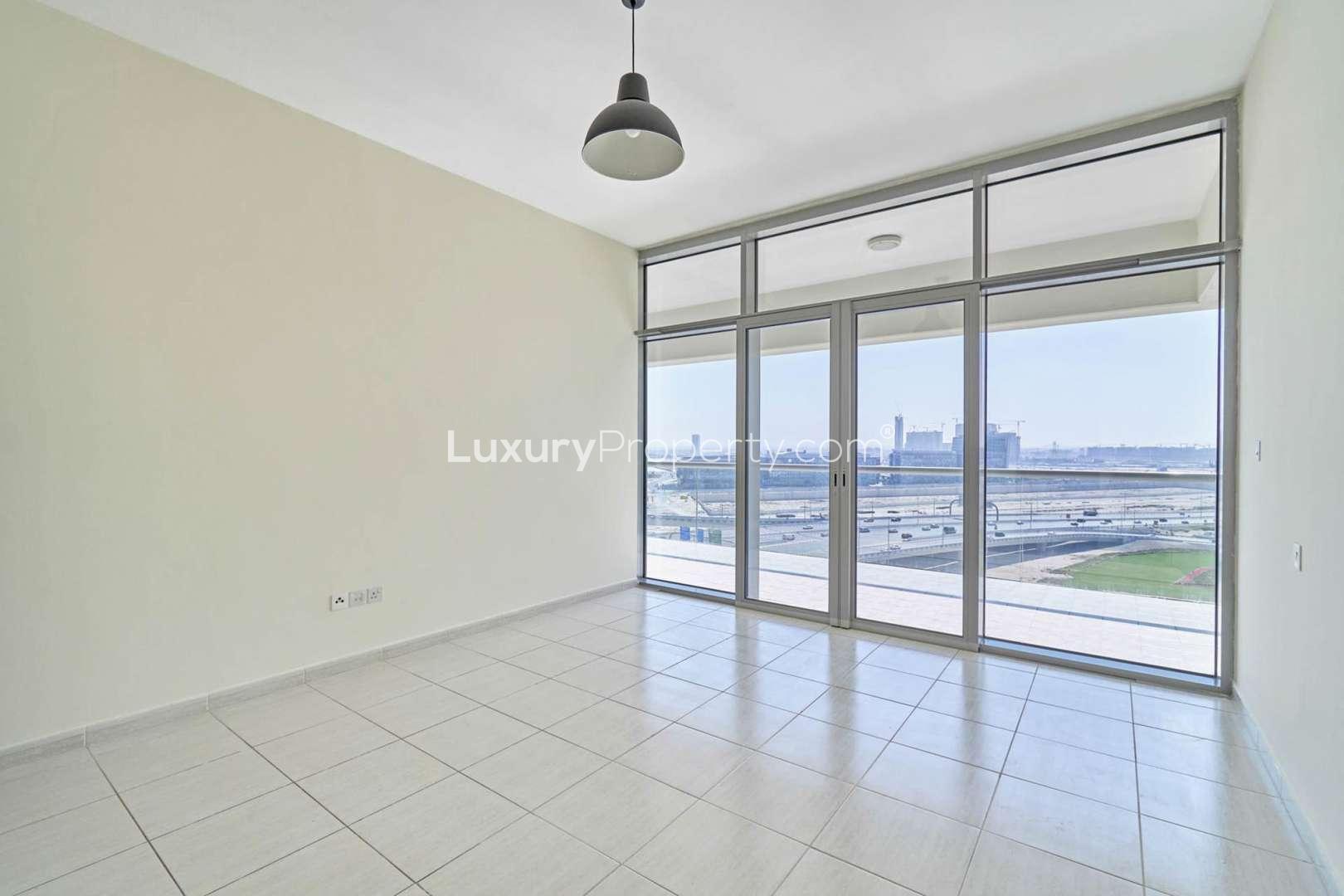 Spacious balcony with city view in Windsor Manor, Business Bay apartment for rent