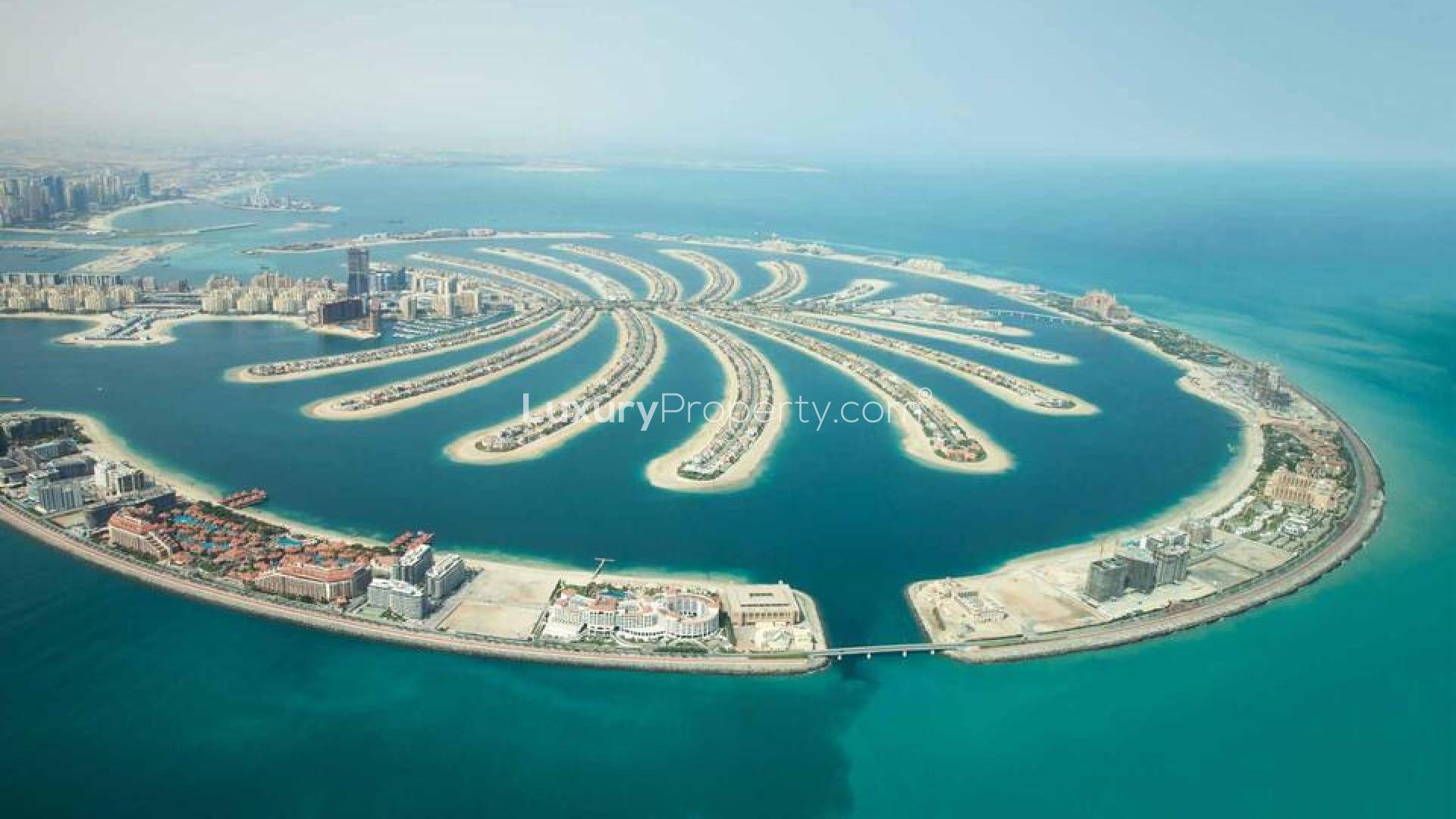 Aerial view of Palm Beach Towers apartment with stunning Palm Jumeirah beachfront