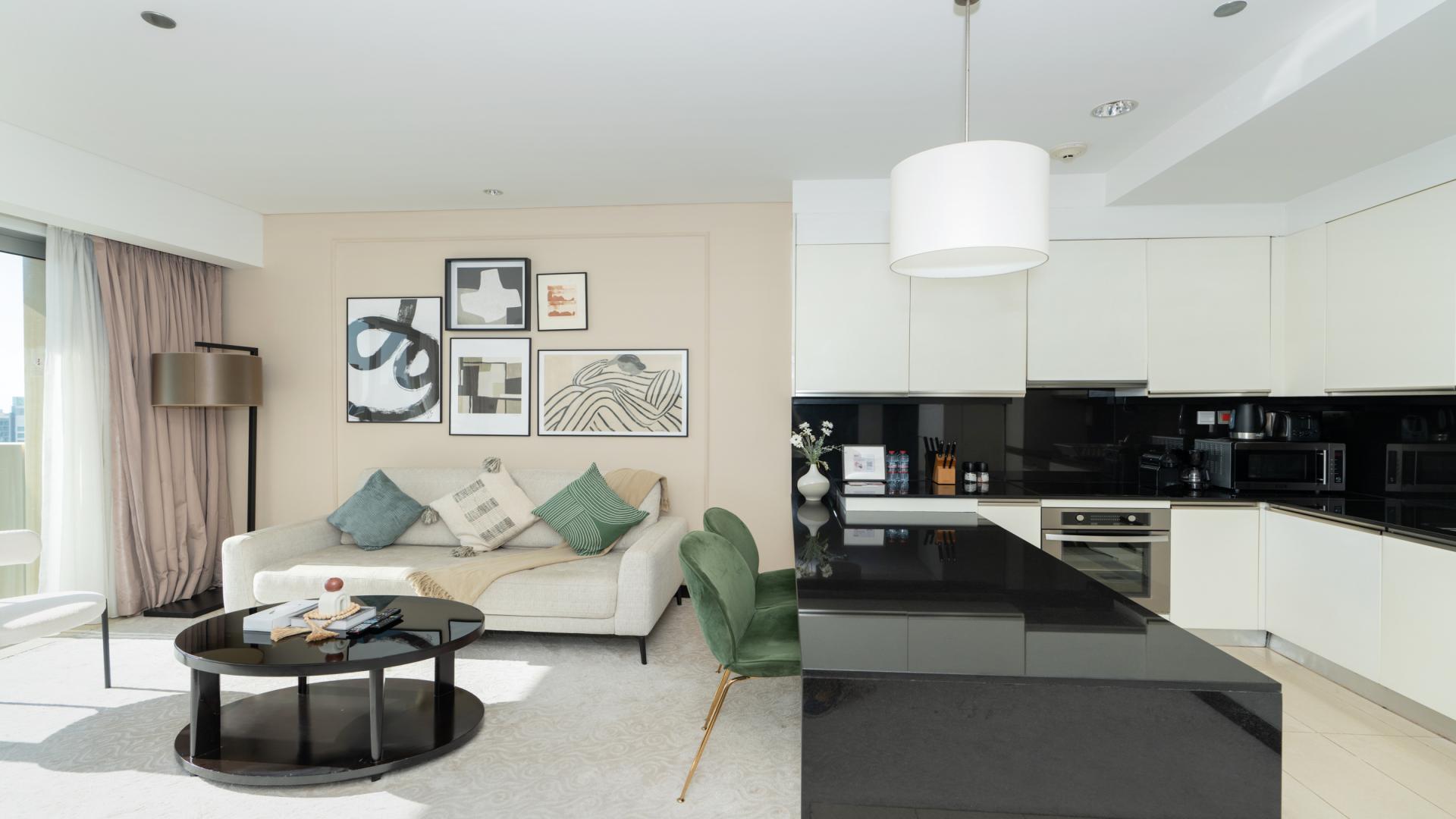 High-floor apartment with stunning Dubai Marina views near JW Marriott Hotel Marina