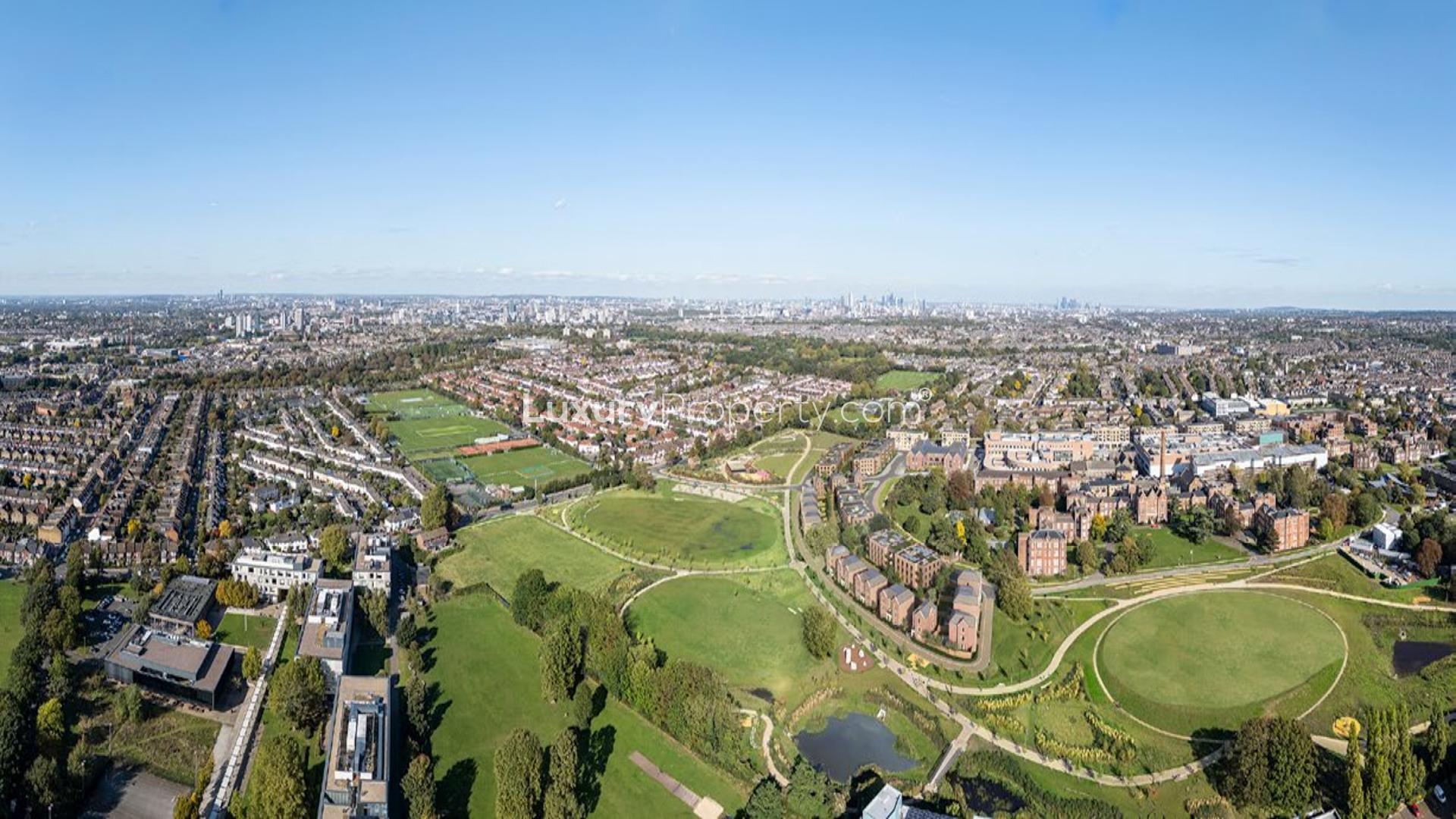 Elegant bedroom in 1-bed apartment, London Square Wandsworth Common, cozy and modern design
