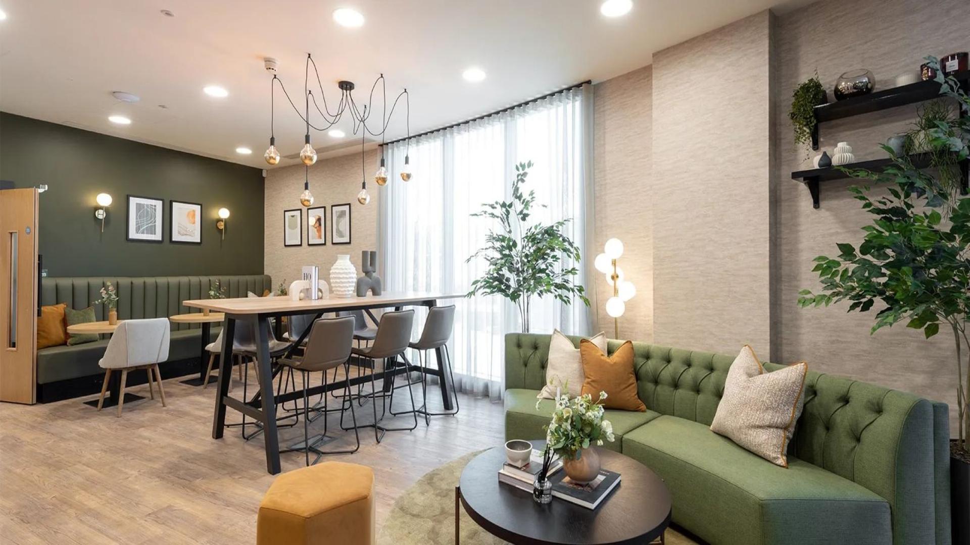 Modern living room in Reading’s Bankside Gardens apartment, featuring stylish furniture and decor