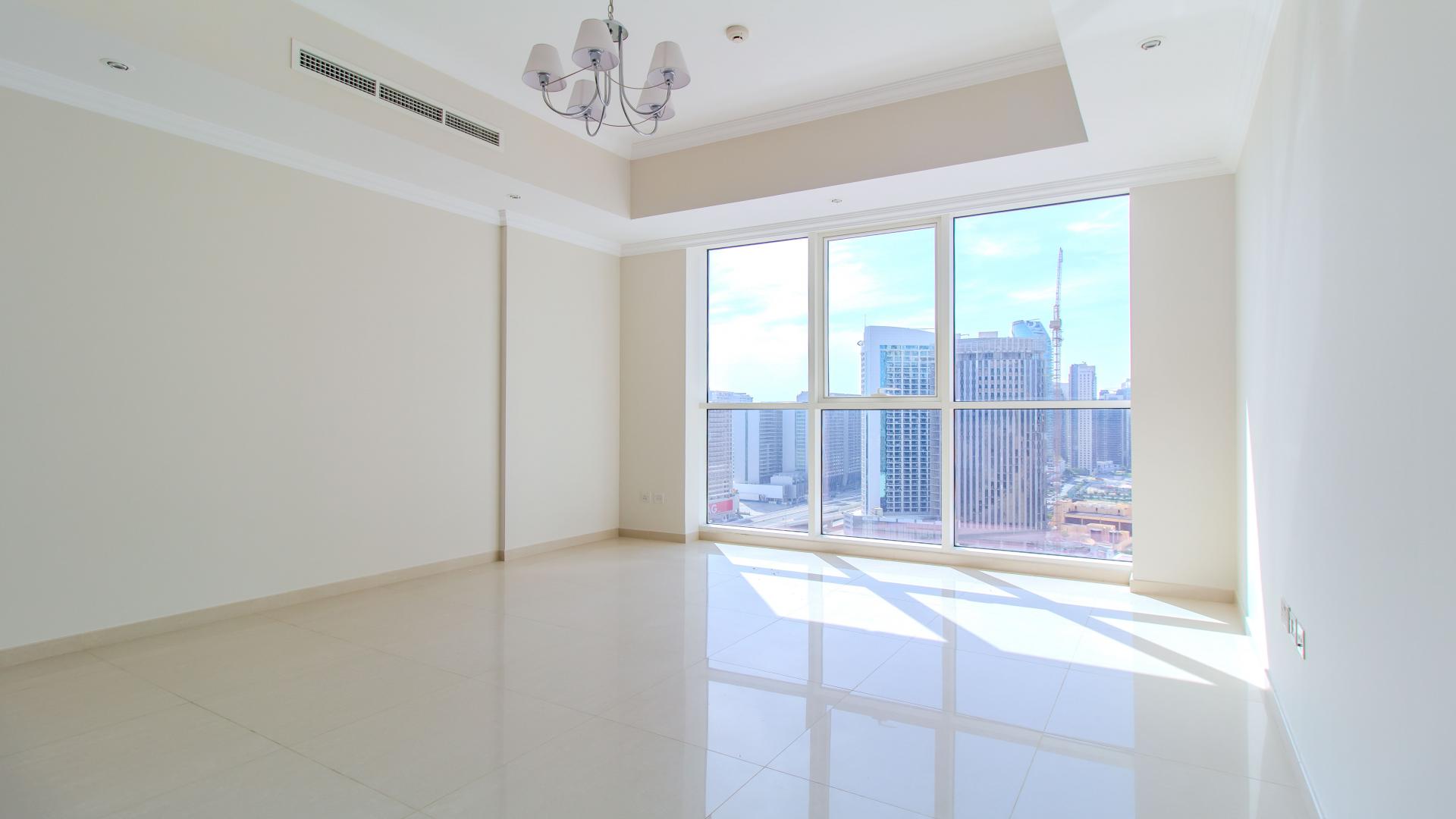 Modern kitchen in 1-bed apartment, Dunya Tower, Downtown Dubai, Burj Khalifa Area