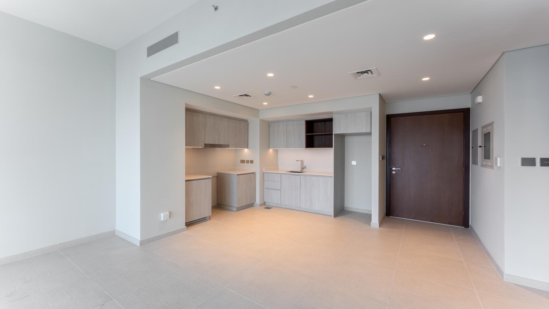 Mid-floor apartment balcony with water views, Dubai Creek Harbour, Creek Beach