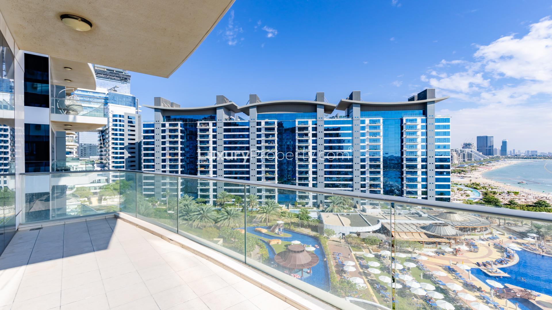 Modern open-plan apartment with marina skyline view, Oceana Pacific, Palm Jumeirah