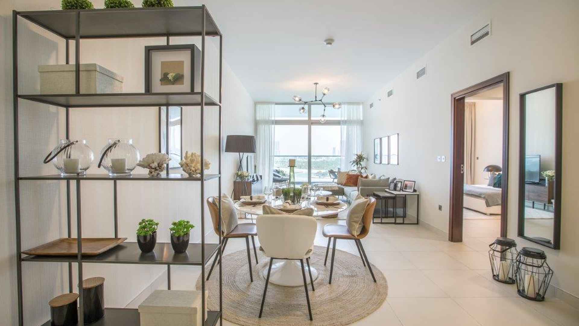 Modern living room in luxury 1-bedroom apartment, Azure Residences, Palm Jumeirah for sale