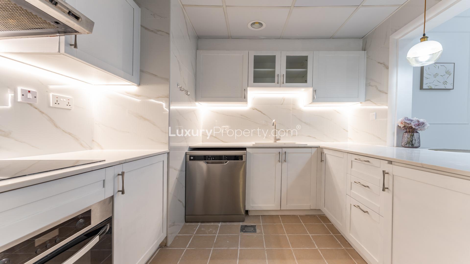 Newly upgraded kitchen in 1-bedroom apartment, Azure, Dubai Marina for rent