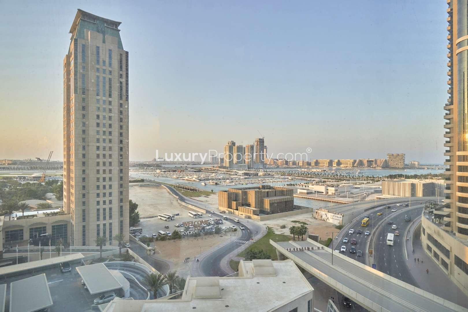 Modern bathroom in Botanica Tower apartment, Dubai Marina, featuring sleek fixtures and tiled walls