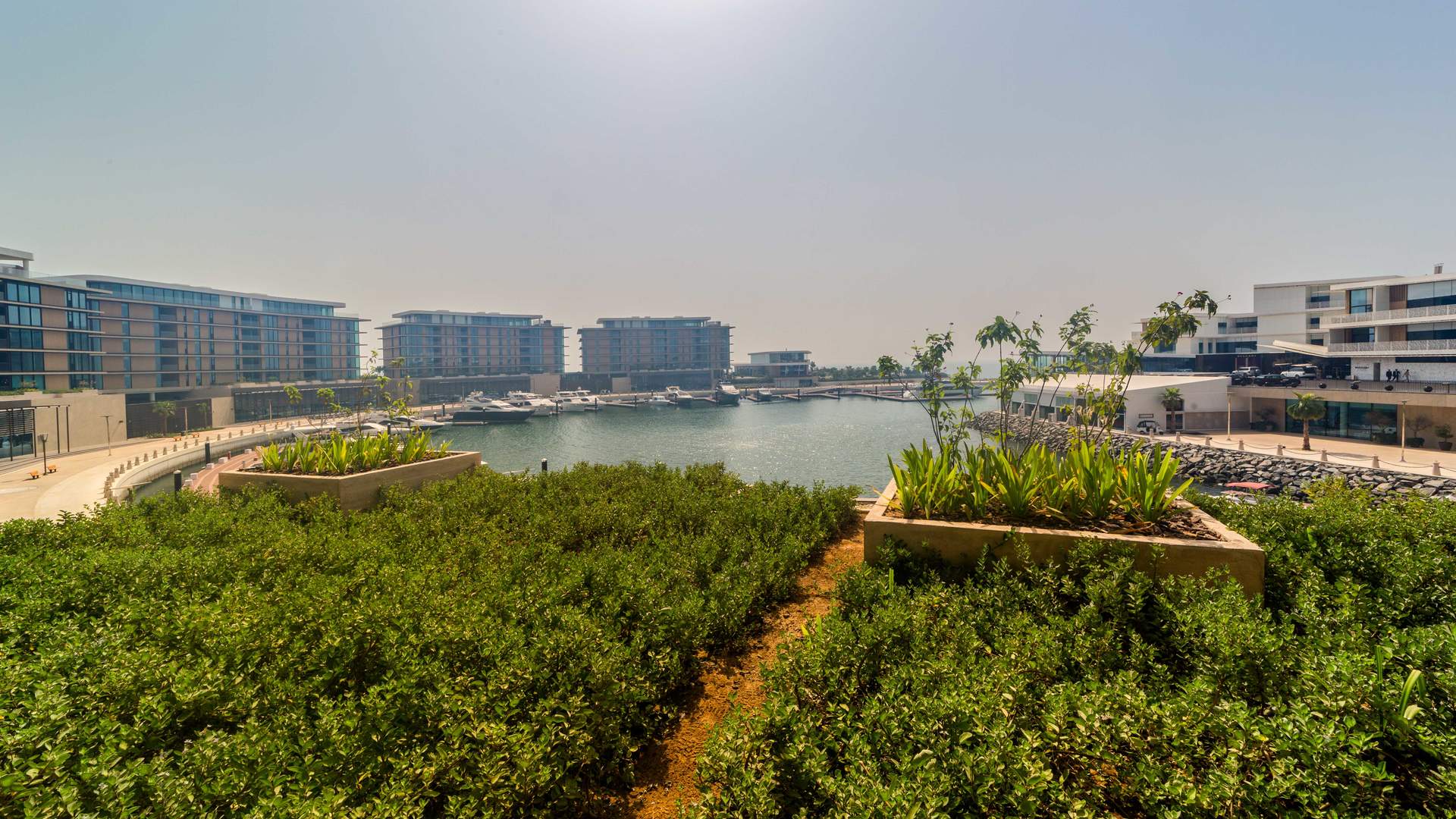 Modern kitchen in 1-bedroom beachfront apartment, Bulgari Resort, Jumeirah Bay Island, for sale