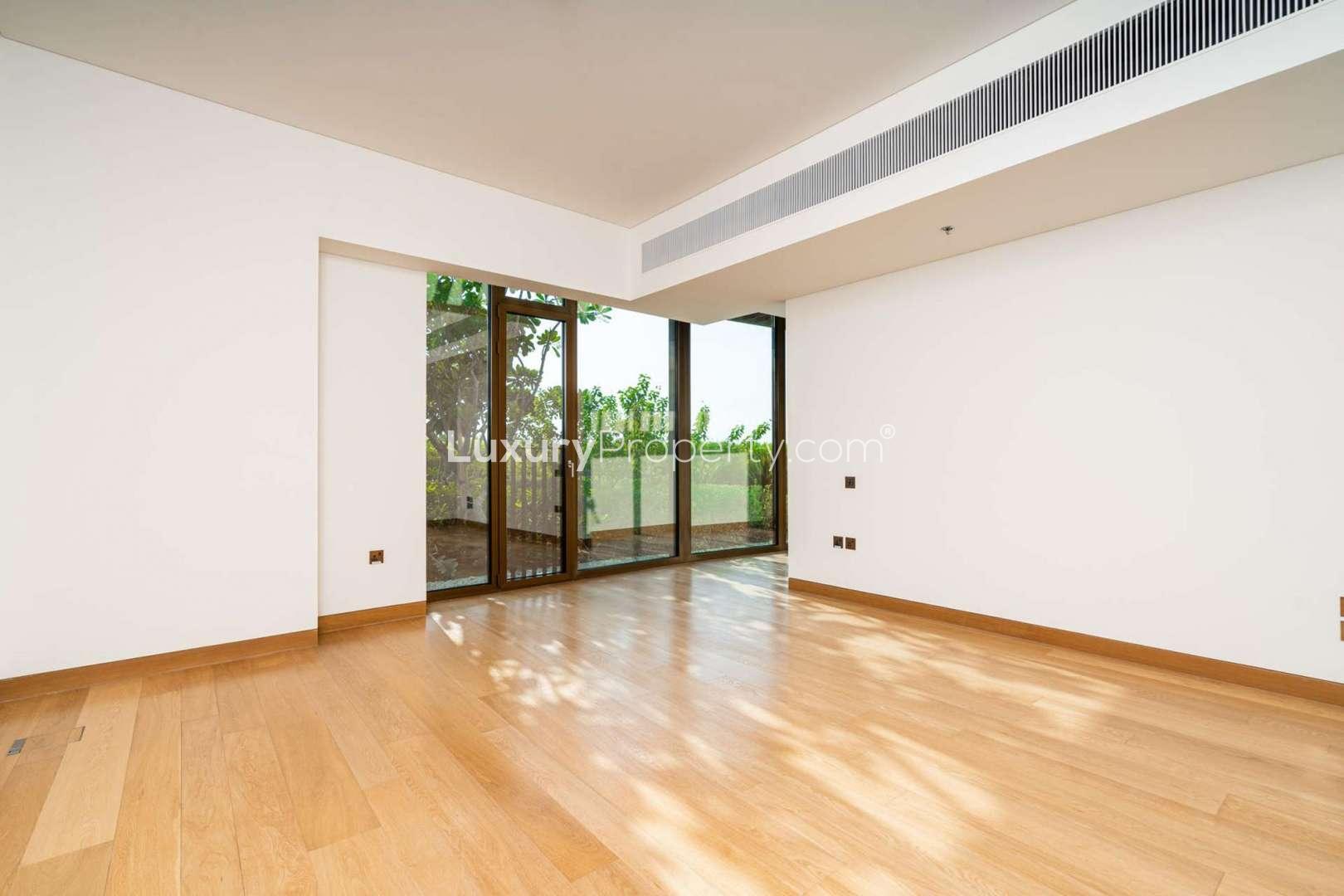 One-bedroom apartment in Bulgari Residences, Jumeirah Bay Island, overlooking luxury yachts and marina