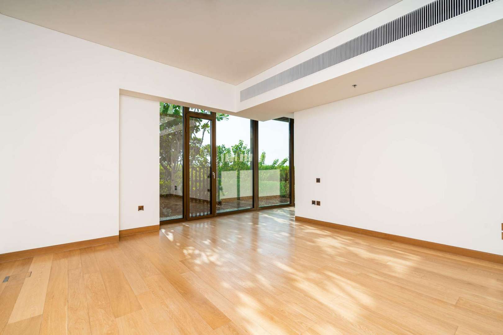 One-bedroom apartment in Bulgari Residences, Jumeirah Bay Island, overlooking luxury yachts and marina