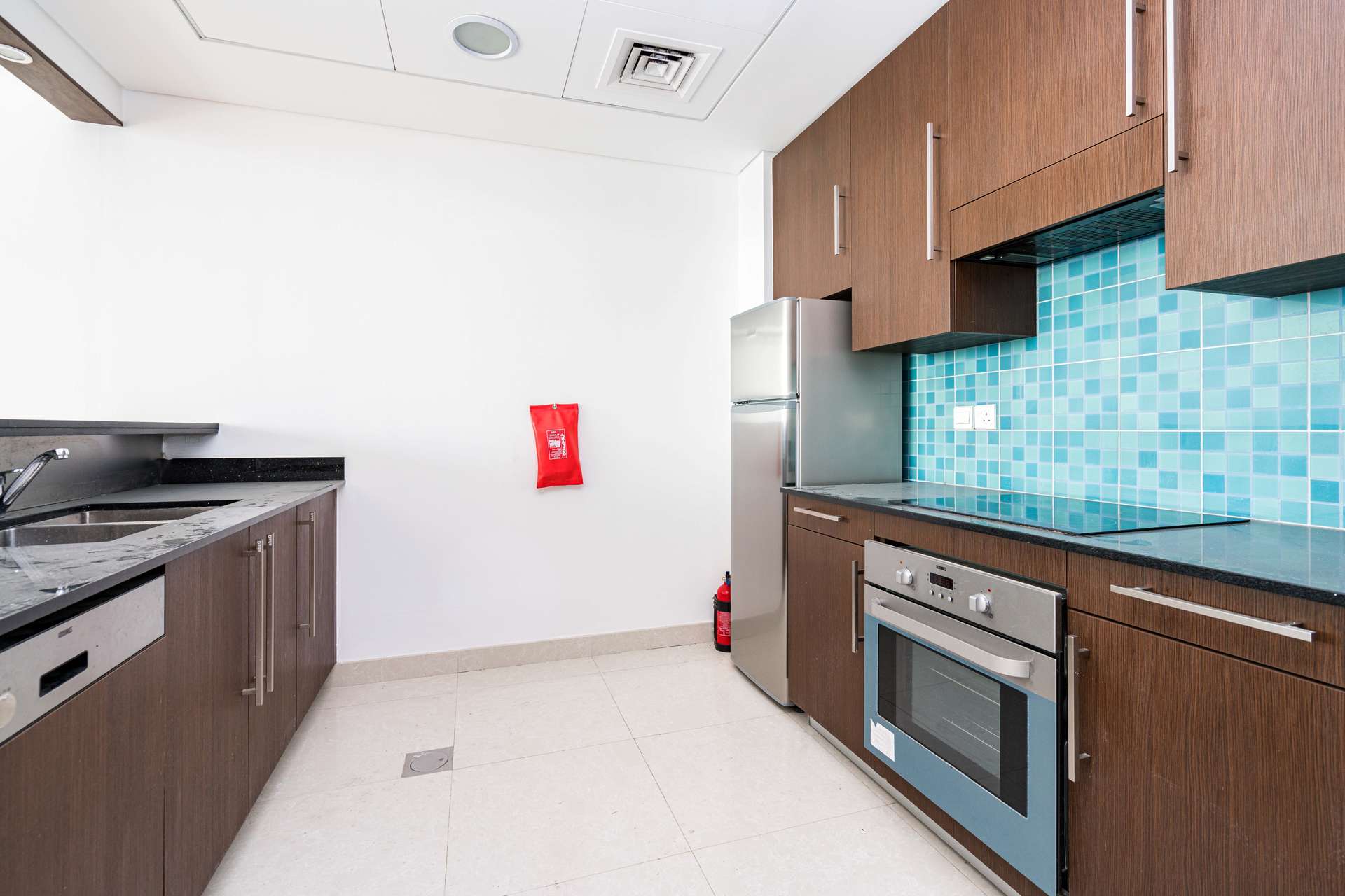 Modern kitchen in one-bedroom apartment for sale, Burj Daman, DIFC