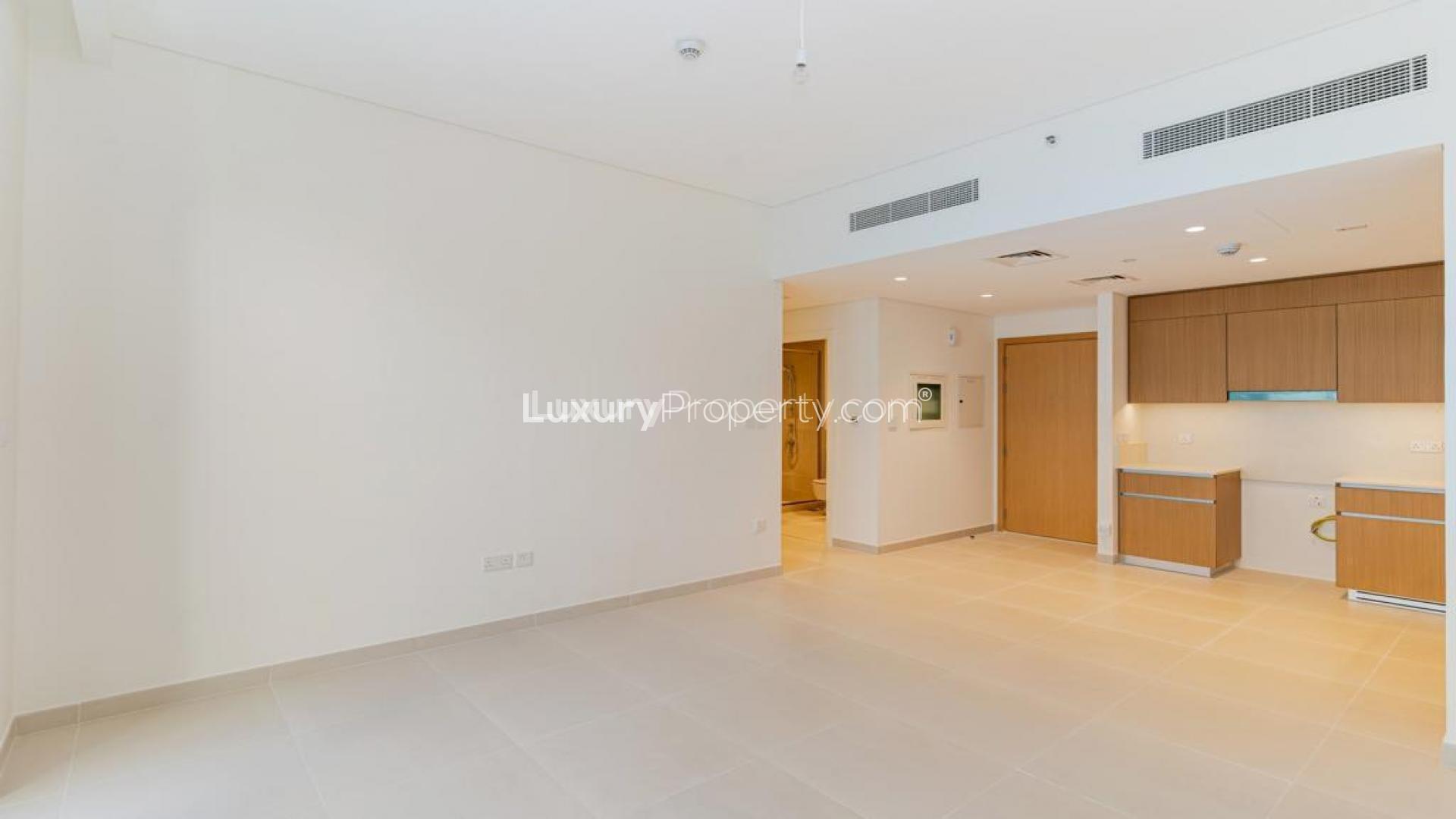 Brand new Creek Beach apartment balcony view in Dubai Creek Harbour, LP39026 for sale