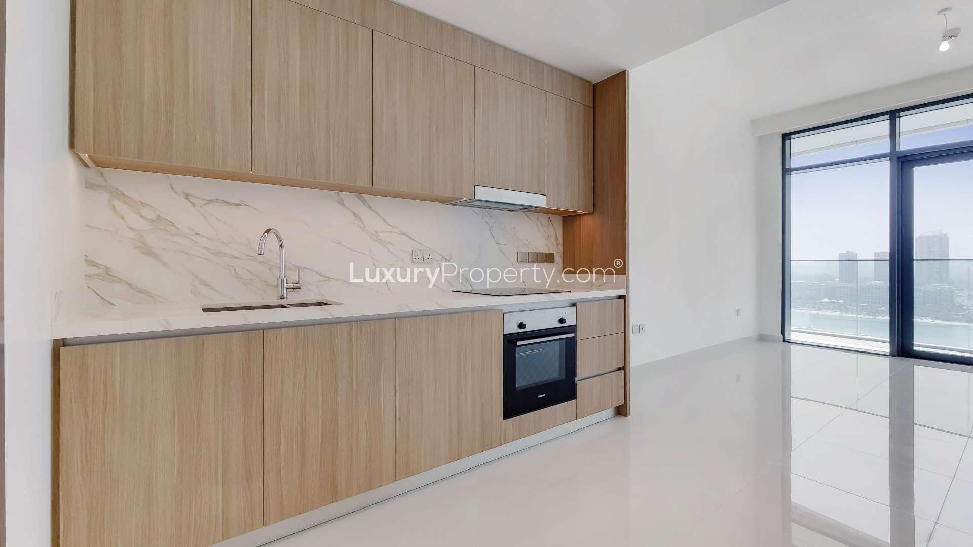 Modern kitchen in one-bedroom beachfront apartment, Emaar Beachfront, Dubai Harbour, for sale