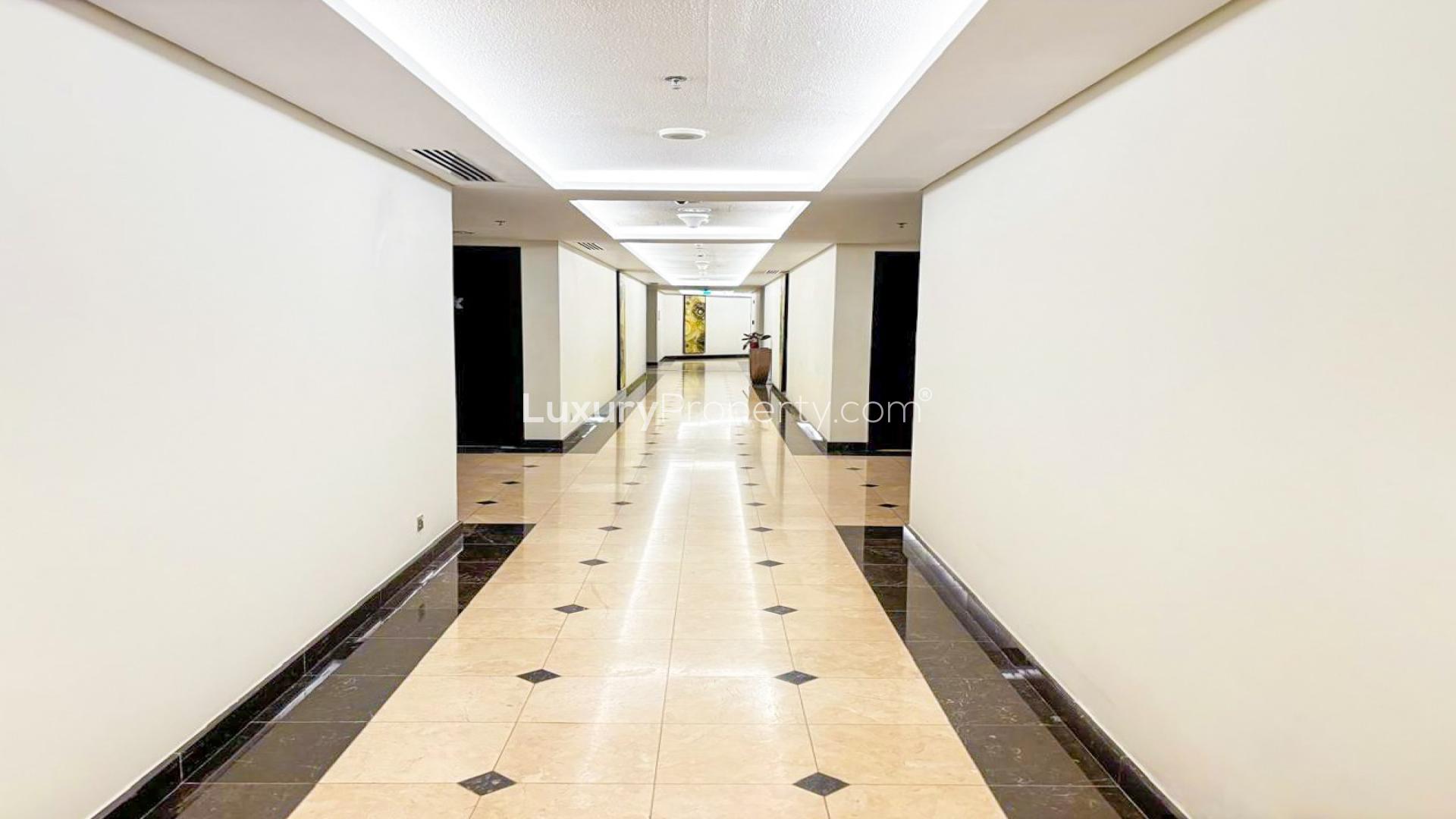 Luxury bathroom in 1-bedroom apartment, Royal Amwaj Residence South, Palm Jumeirah