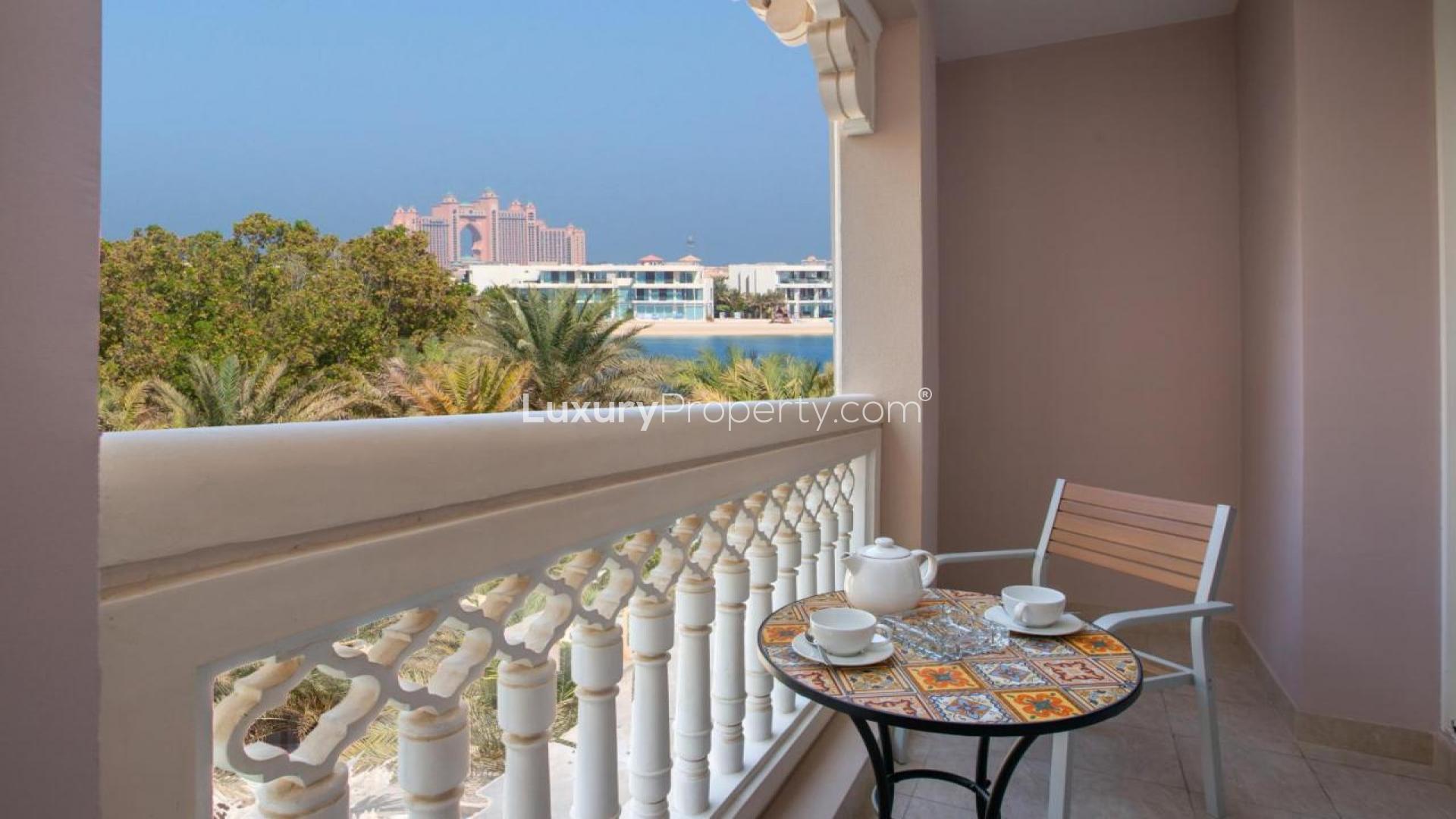 Stylish living room in 1-bedroom apartment, Grandeur Residences, Palm Jumeirah, vibrant decor