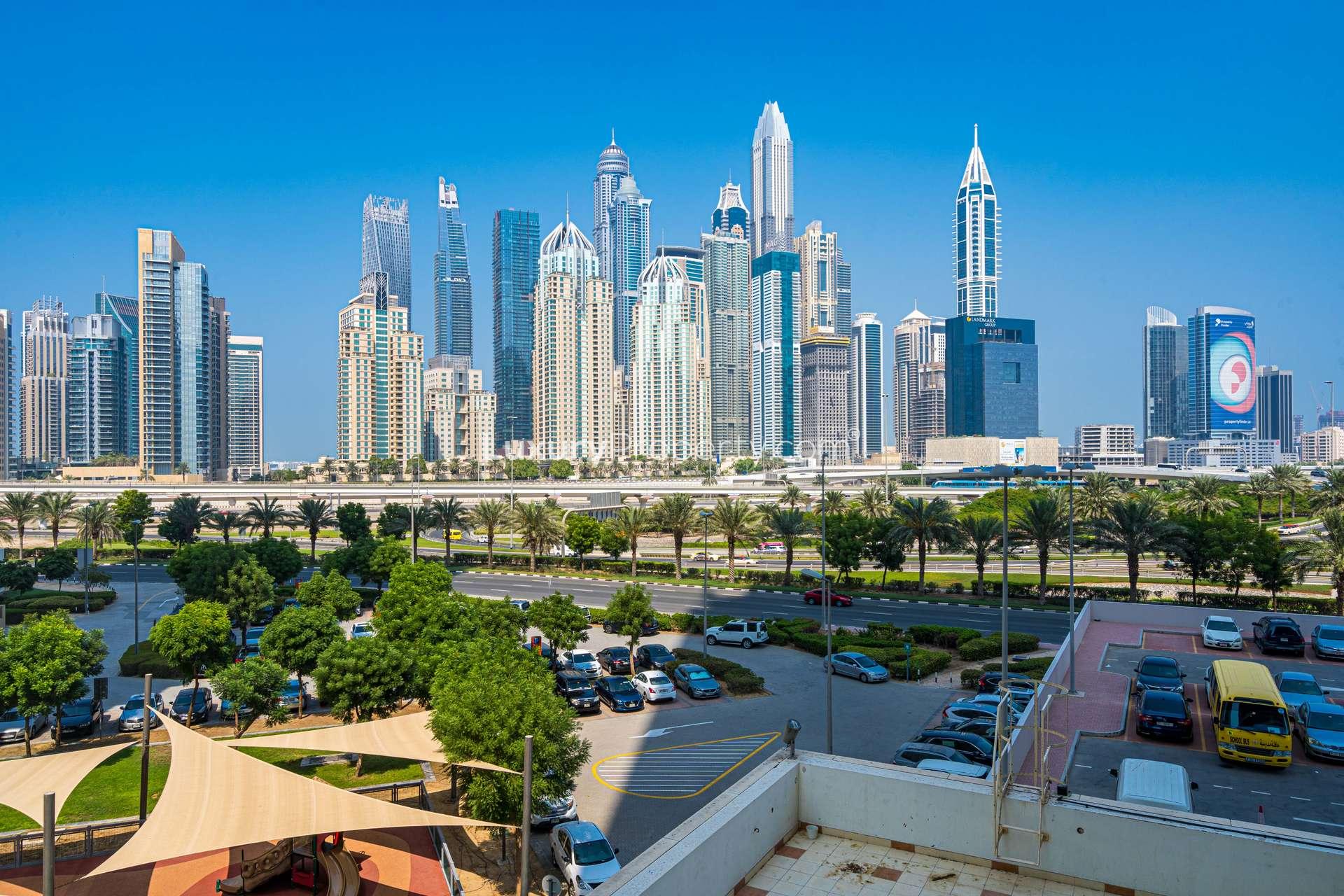 Skyline view from one-bedroom apartment for sale, Ref No: LP03481, great address