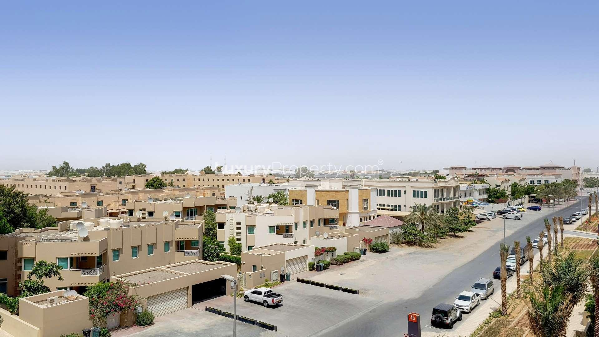 Modern open-plan kitchen and living area in Madinat Jumeirah one-bedroom apartment