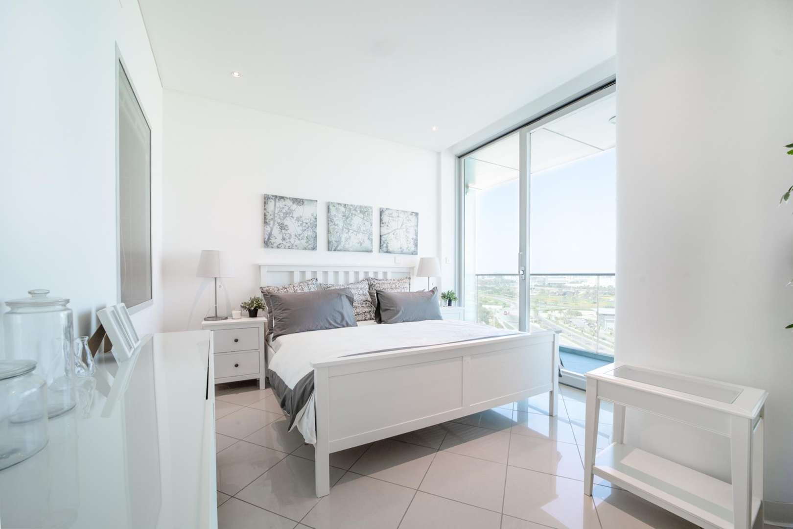 Outdoor swimming pool at Marsa Plaza, Dubai Festival City apartment for sale