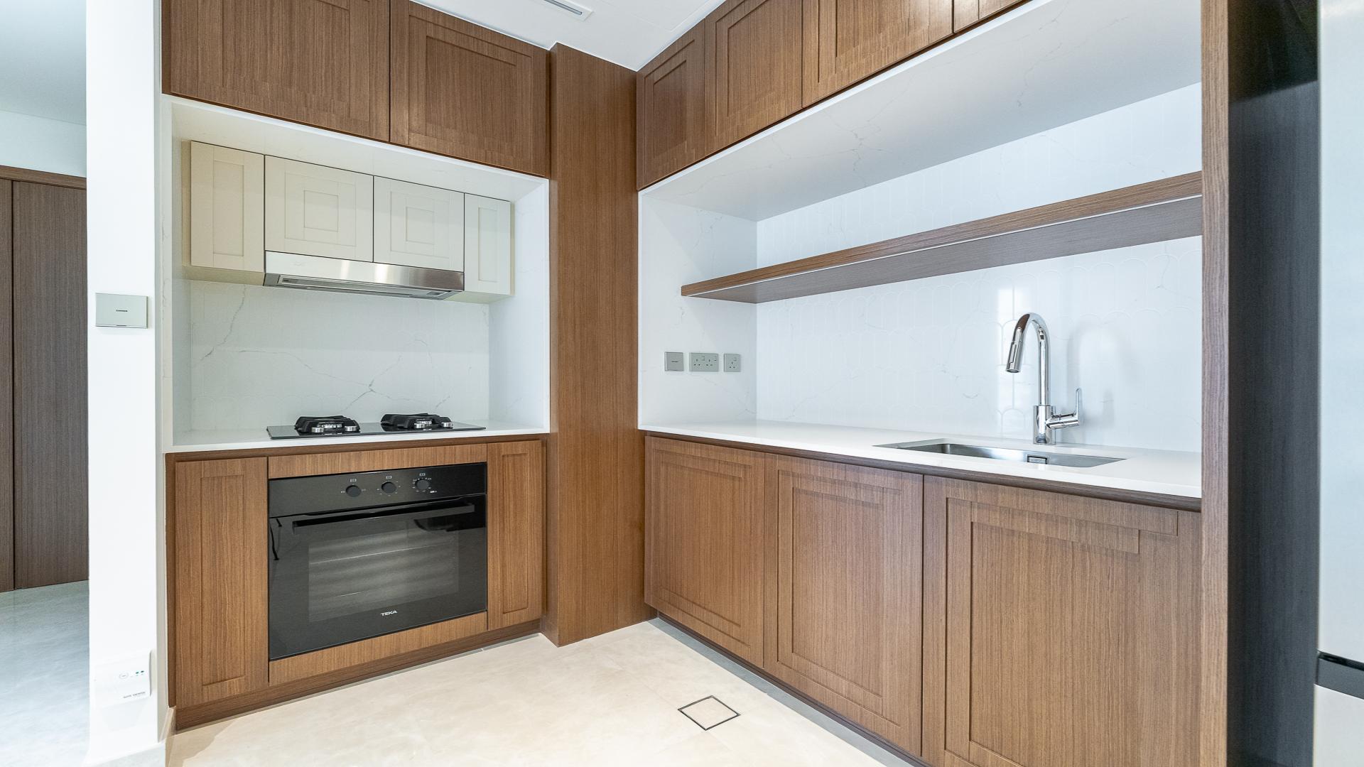Stylish modern kitchen in 1-bed apartment at Palace Beach Residence, Emaar Beachfront, Dubai Harbour