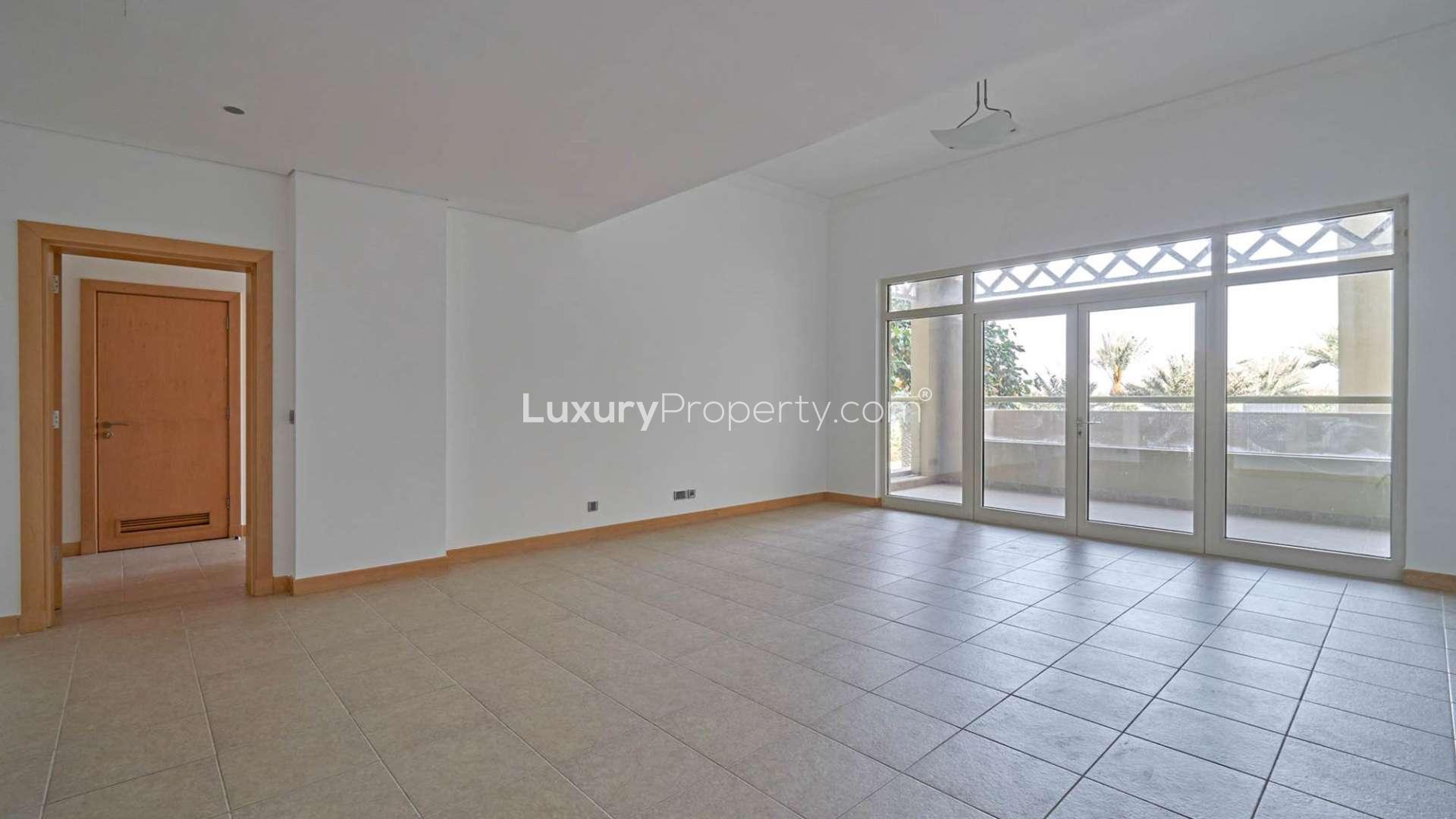 Modern kitchen with granite countertops in Palm Jumeirah Shoreline Apartments, Dubai