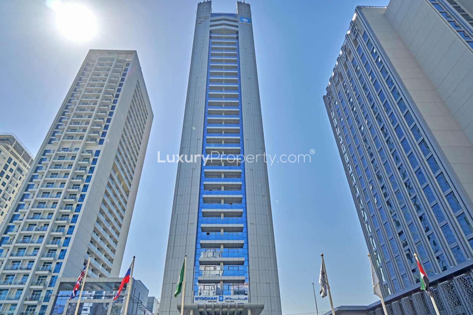 Modern one-bedroom serviced apartment with balcony view in Dubai Marina, TFG Marina Hotel