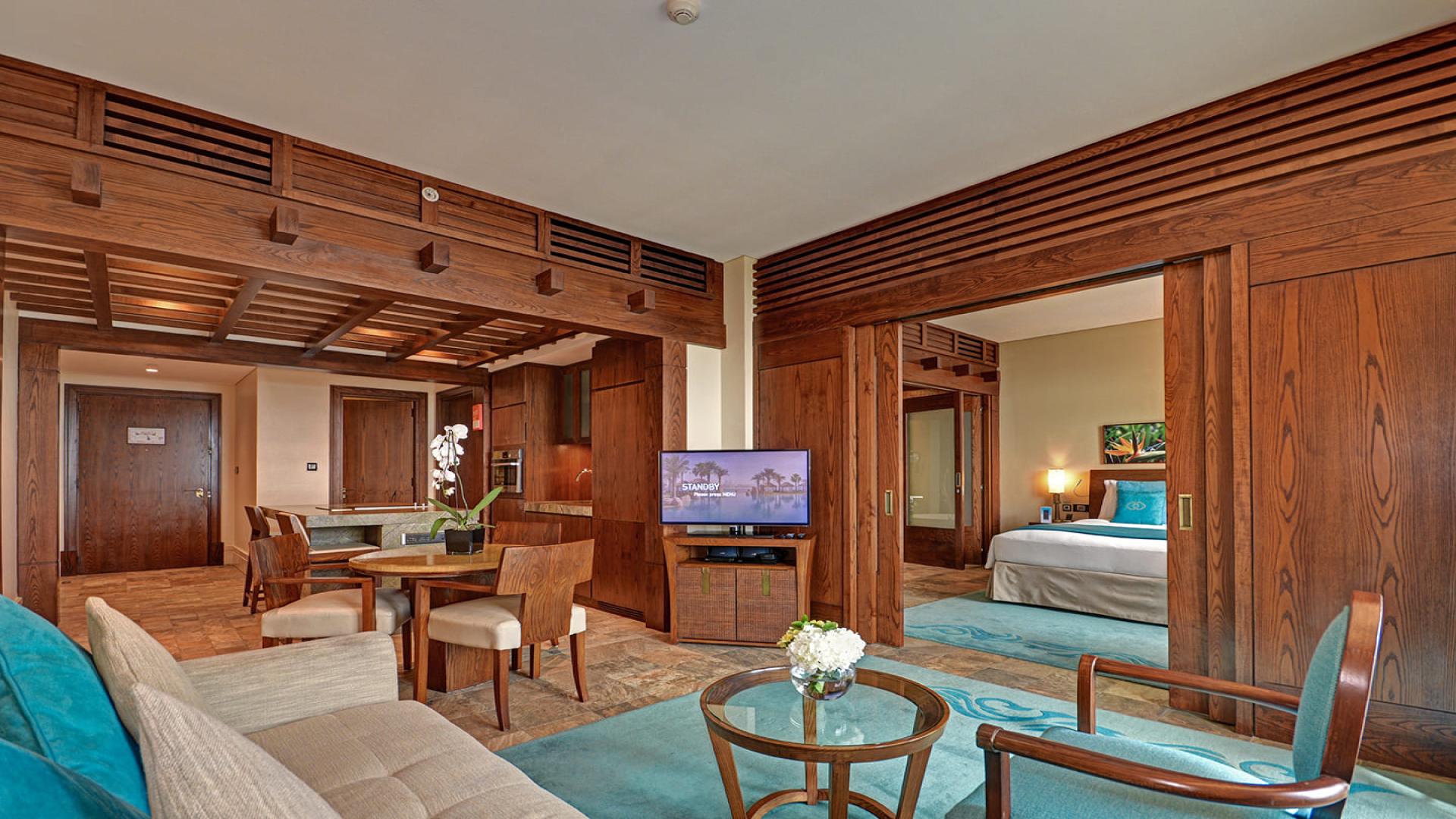 Modern One-Bedroom Apartment for Rent in The Crescent, Palm Jumeirah, Dubai