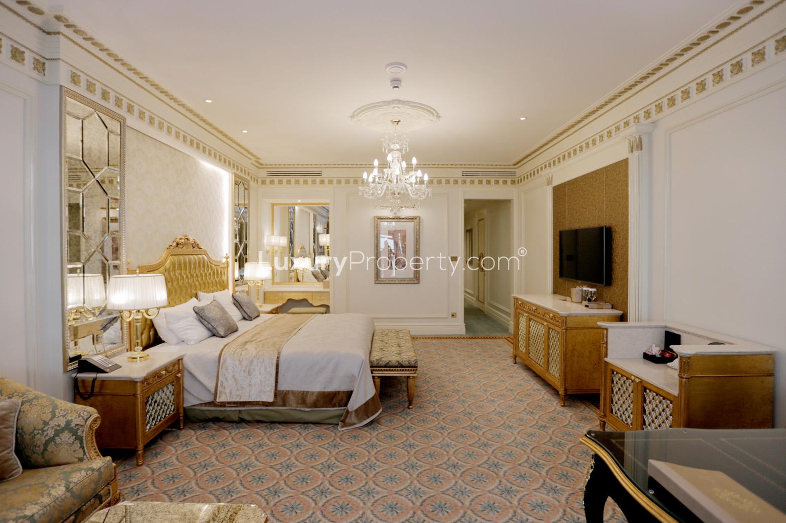 1BR Apartment for sale in The Crescent, Palm Jumeirah