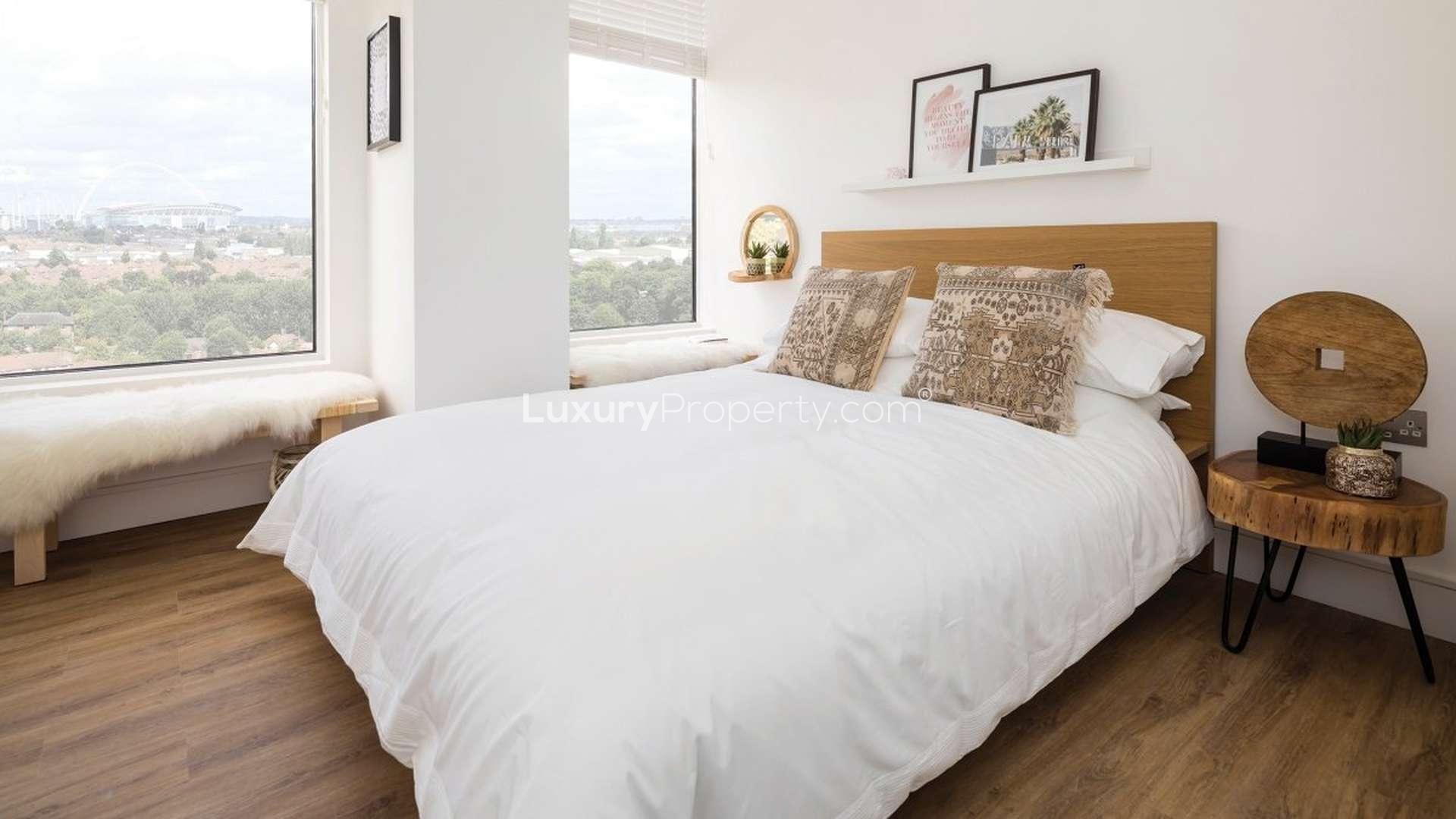 Modern Sapphire Studio Suite in Westgate House, Ealing, London with stylish interior design