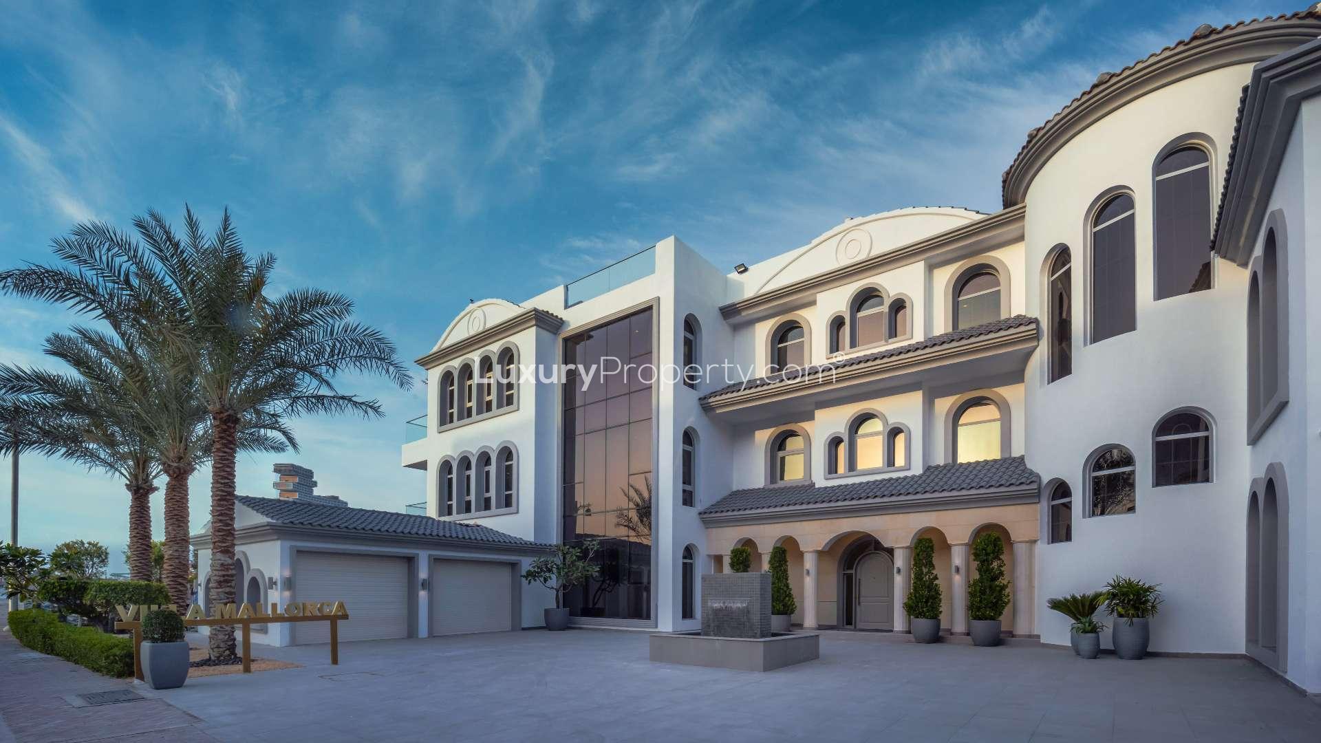 Luxurious 11-bedroom villa exterior in Signature Villas, Palm Jumeirah, available for rent
