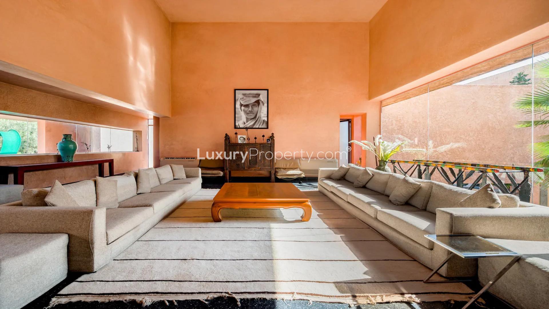Luxurious villa with pool and modern art in Palmeraie, Marrakech estate for sale