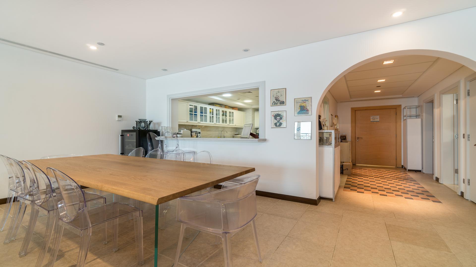 Upgraded two-bedroom apartment living room in Shoreline Apartments, Palm Jumeirah, for sale