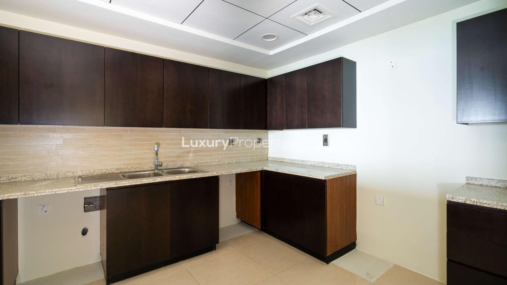 Spacious living area in two-bed apartment, Balqis Residence, Palm Jumeirah, Kingdom of Sheba