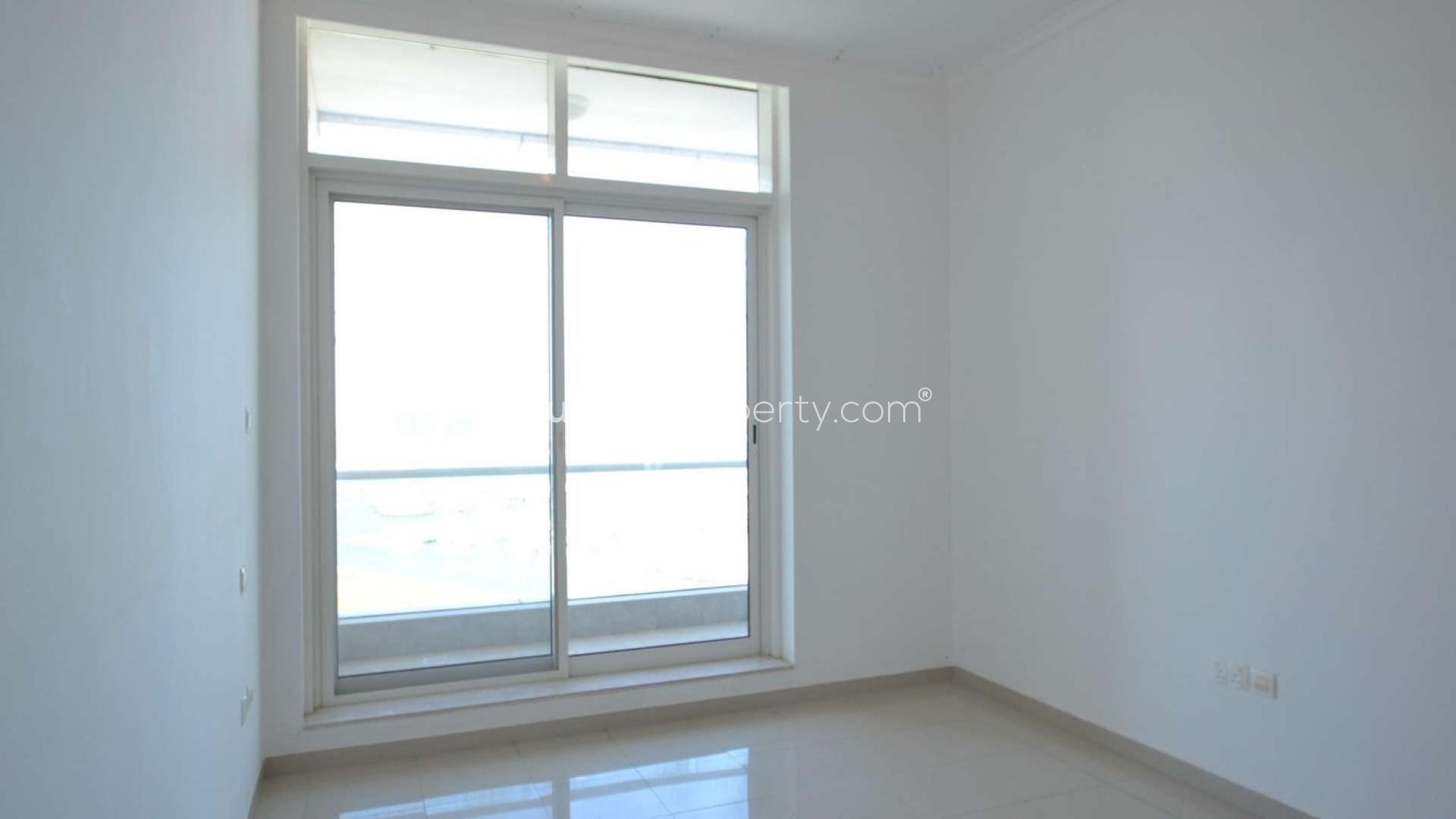 Balcony view from 2-bedroom apartment in Botanica Tower, Dubai Marina, overlooking the sea