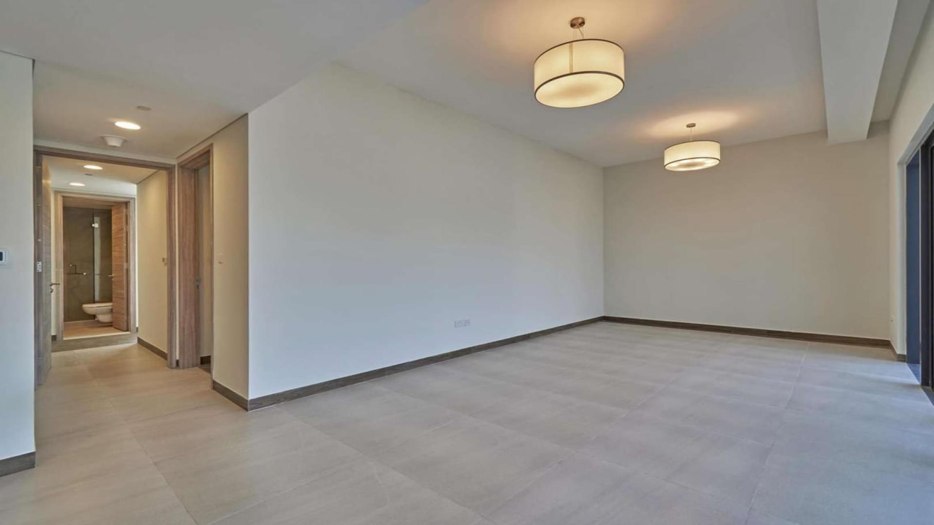 Rooftop pool with cityscape views at SOL Bay, Business Bay apartment for rent