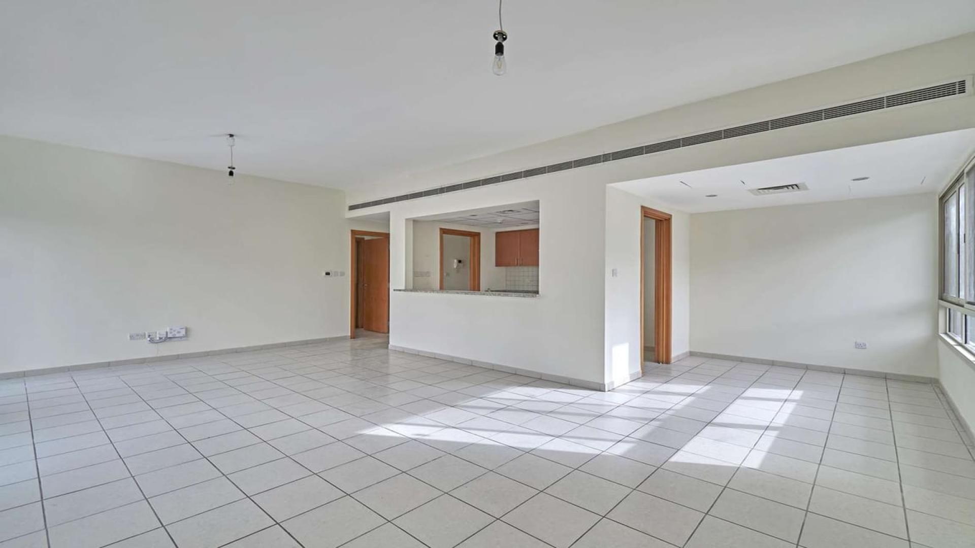 Bright living room in 2-bedroom corner apartment, Al Samar, The Greens, Dubai, for rent