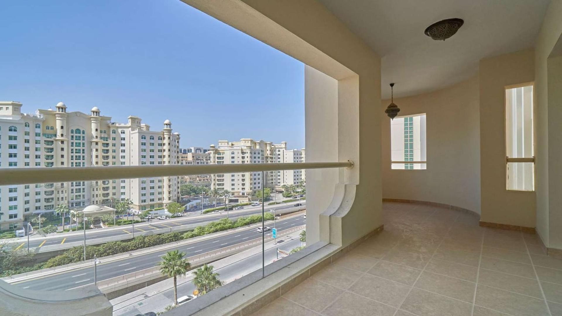 Shoreline Apartment exterior view, Palm Jumeirah, near Nakheel Mall, 2-bedroom rental